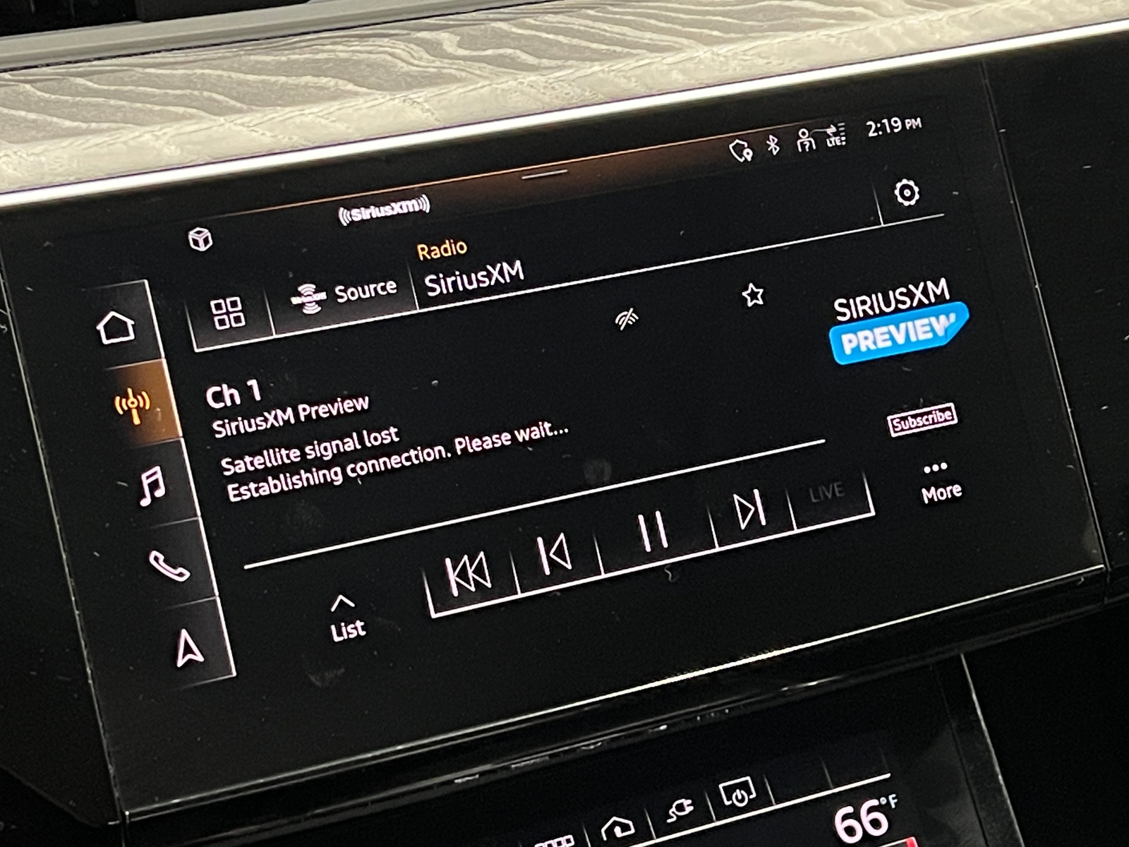 Thumbnail: 2021 Audi e-tron - 3