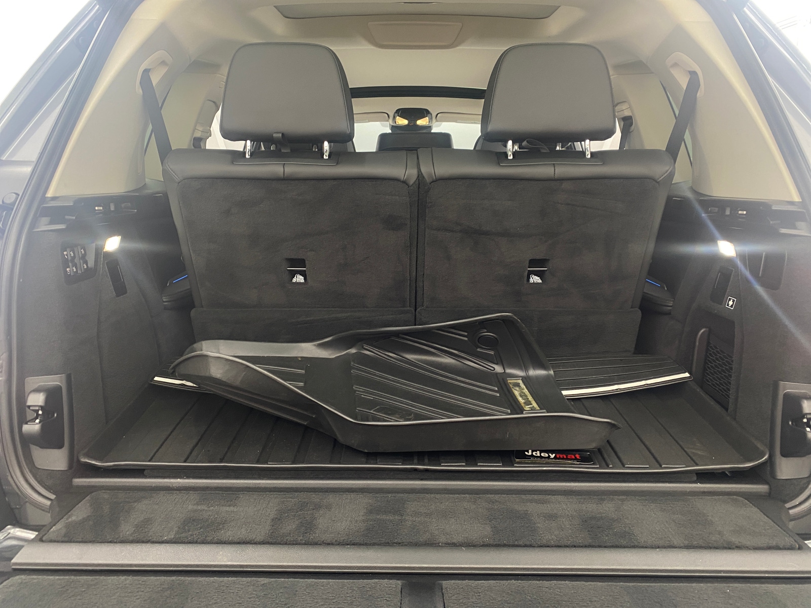 Thumbnail: 2023 BMW X7 - 6