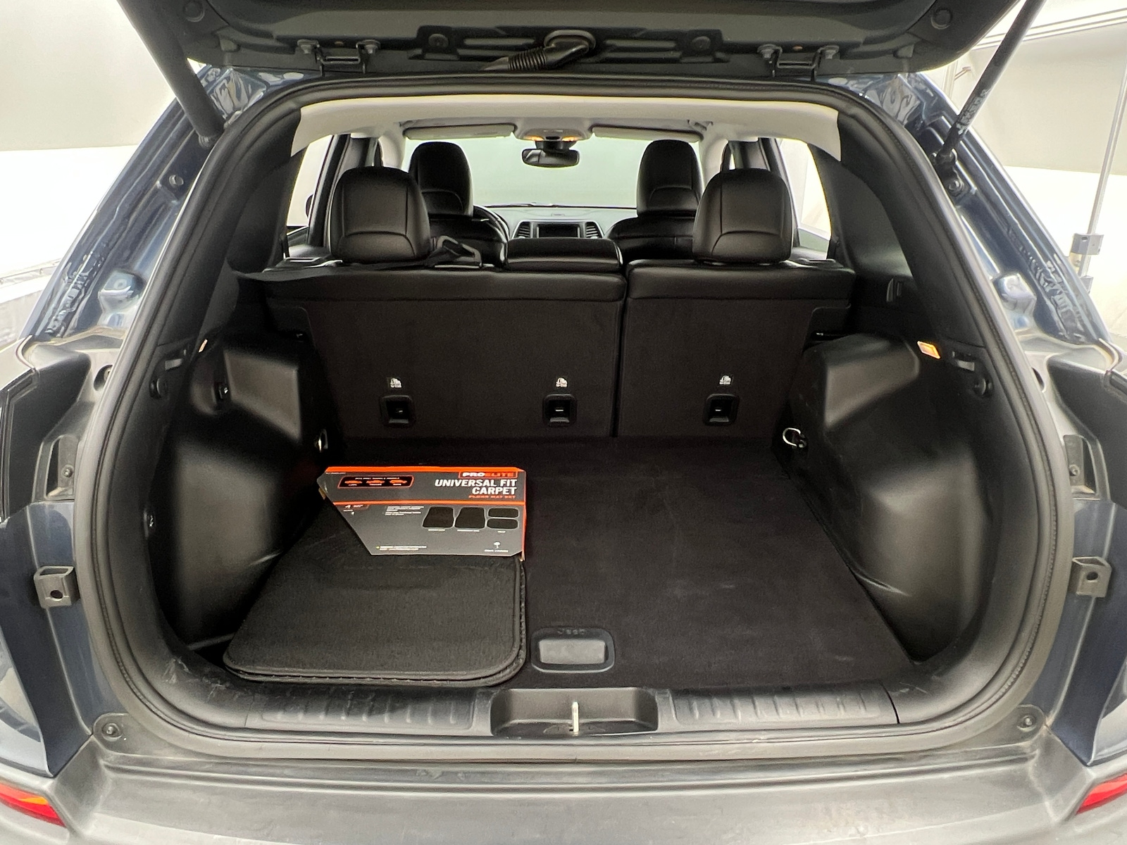 Thumbnail: 2021 Jeep Cherokee - 6