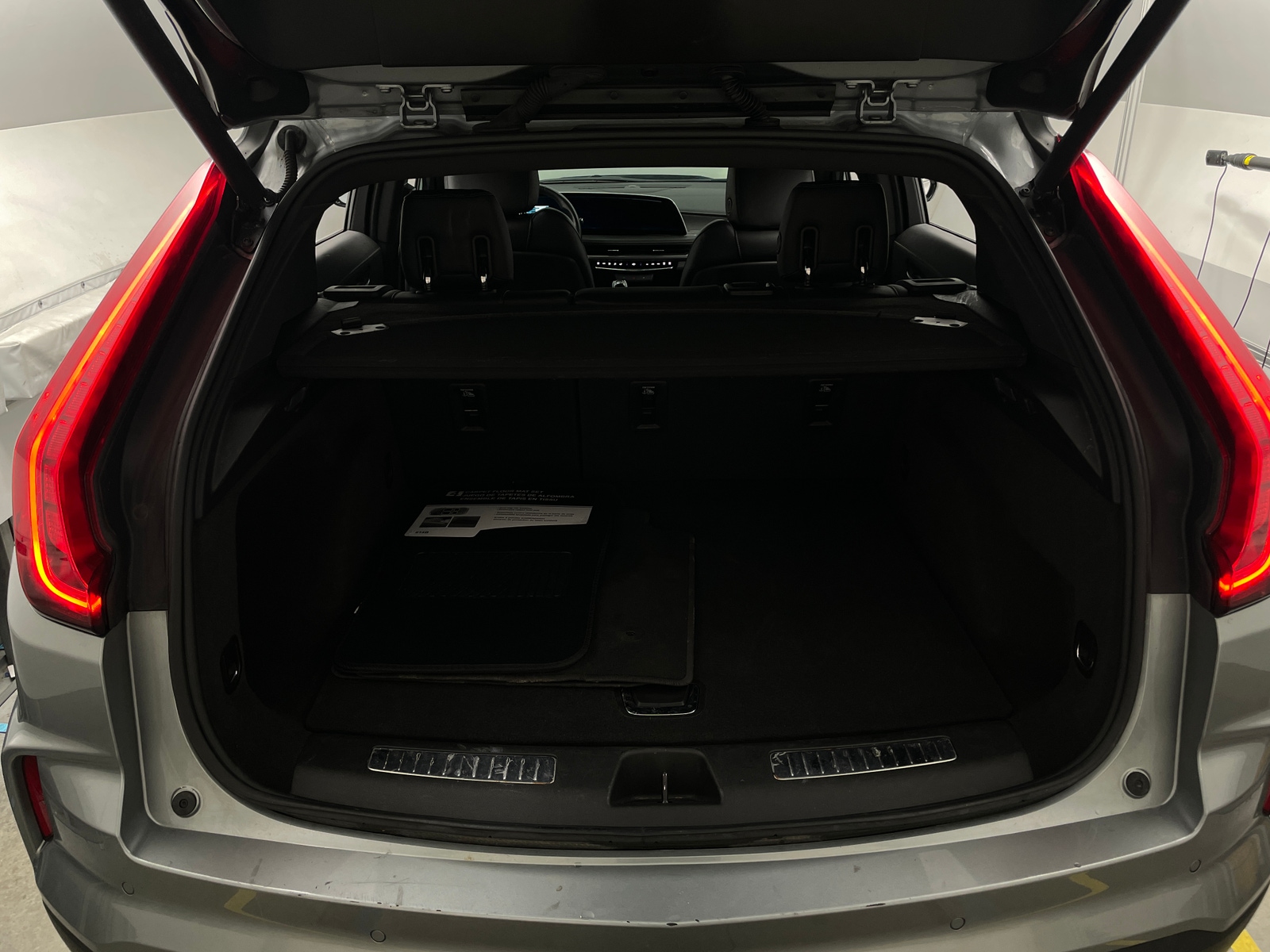 Thumbnail: 2024 Cadillac XT4 - 6