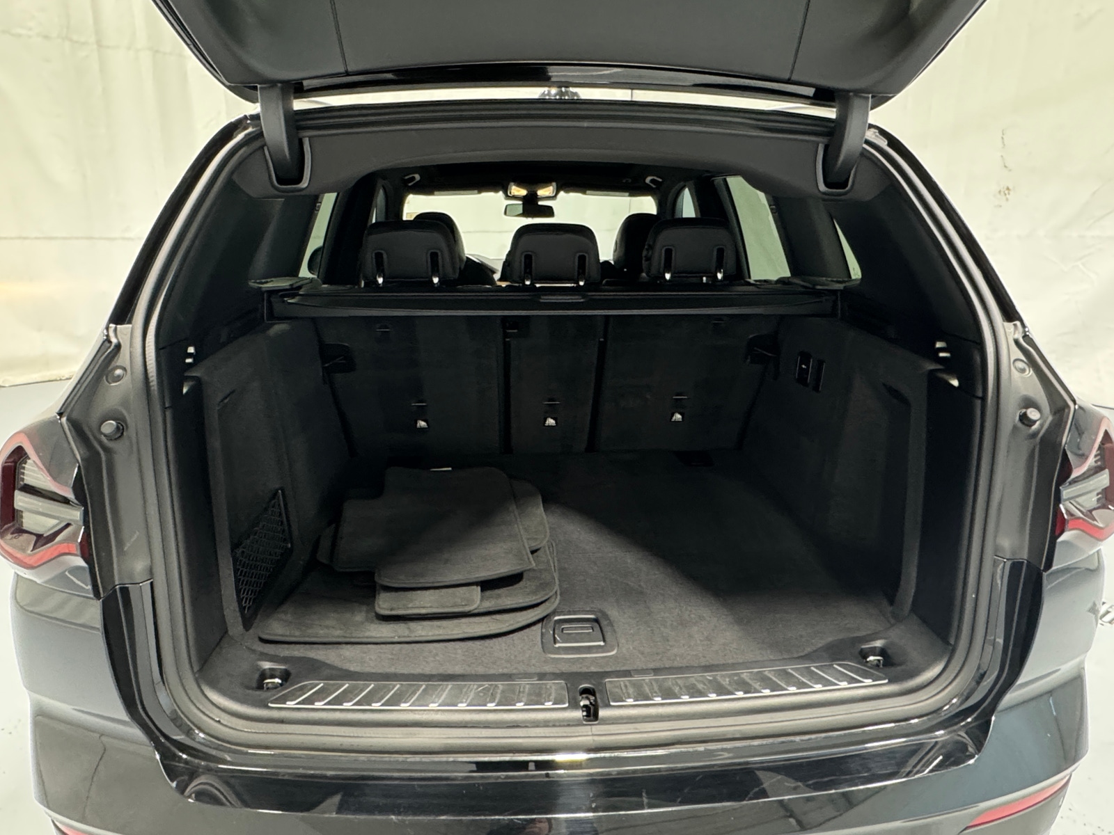 Thumbnail: 2023 BMW X3 - 6