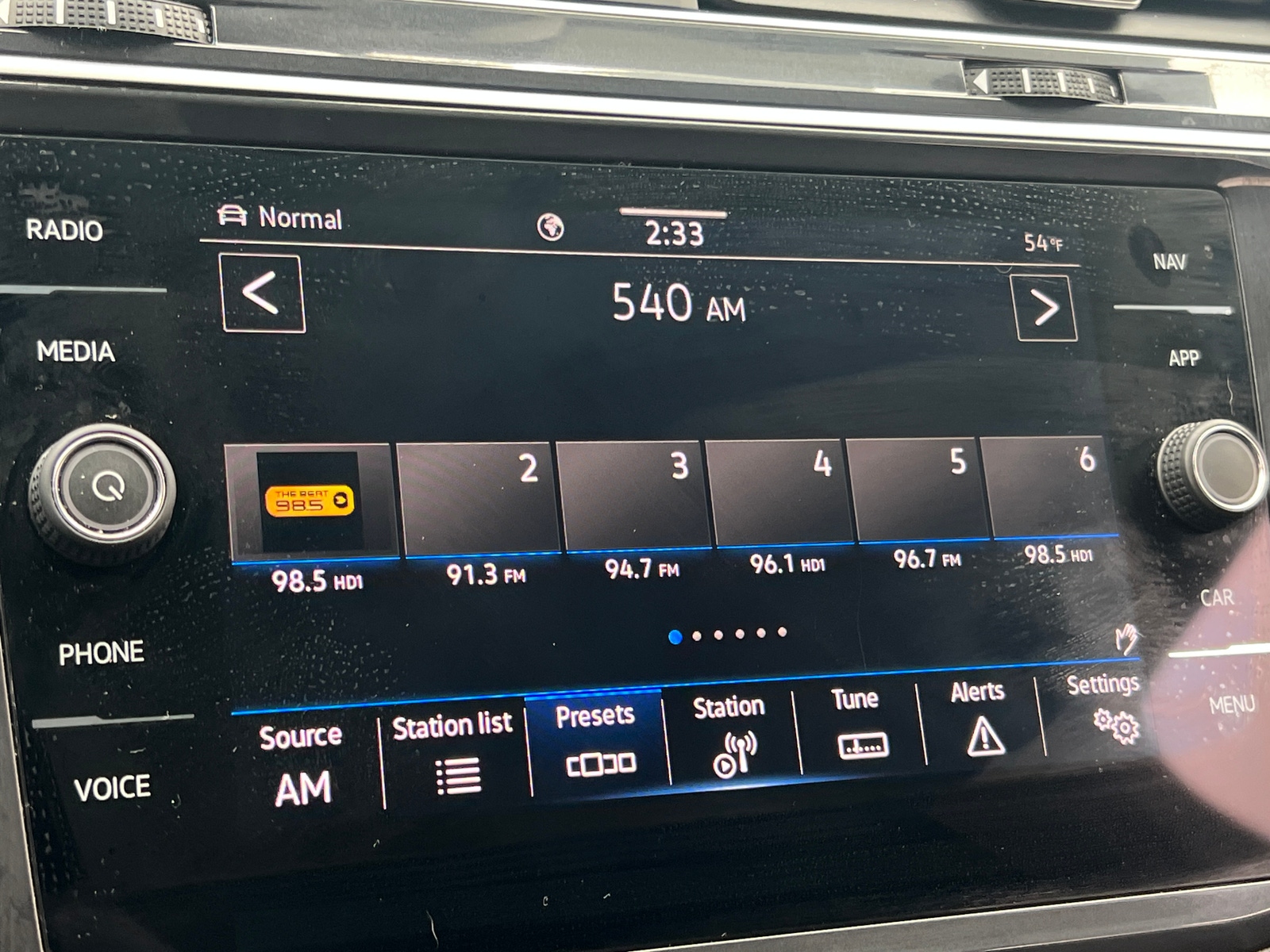 Thumbnail: 2024 Volkswagen Tiguan - 3