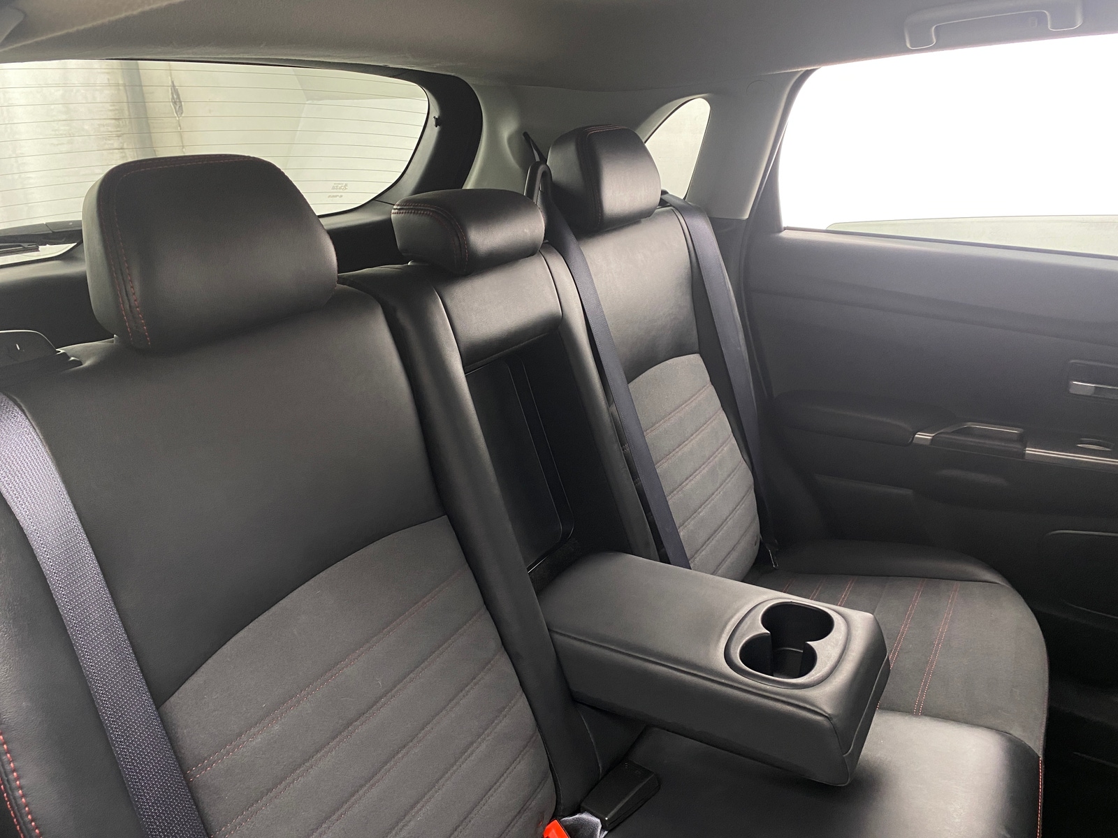 Thumbnail: 2023 Mitsubishi Outlander Sport - 6