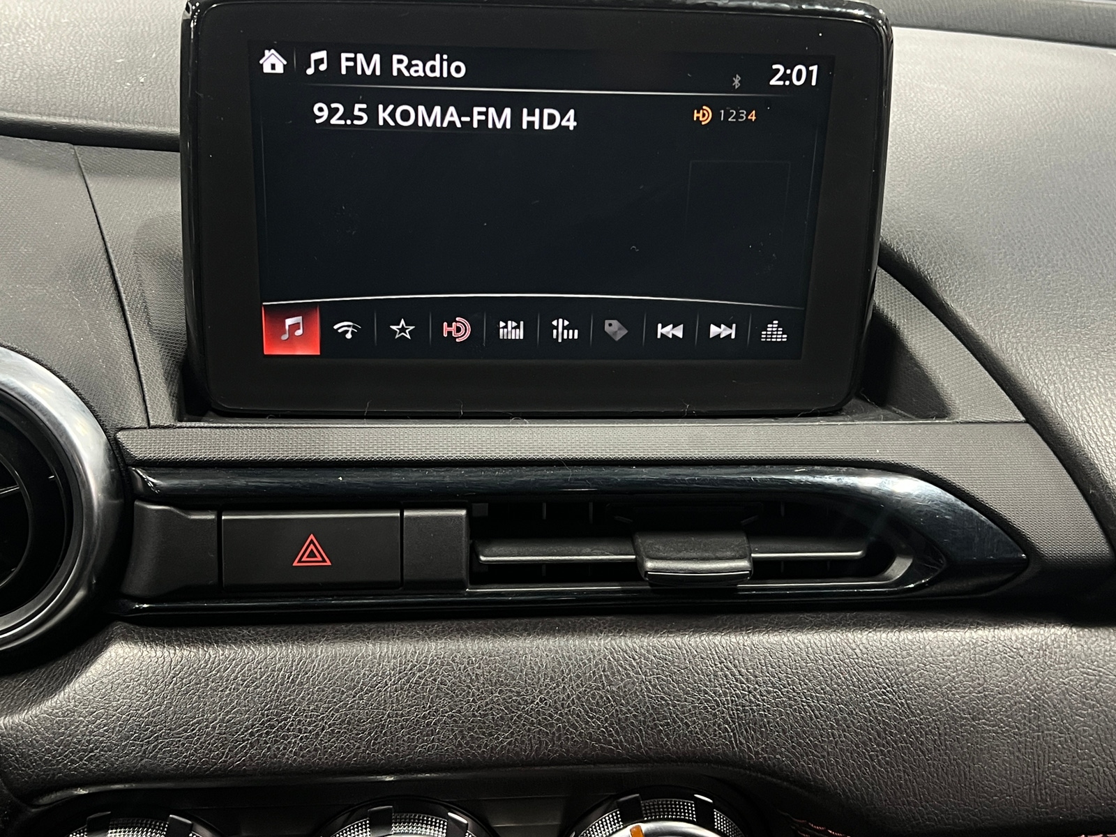 Thumbnail: 2019 Mazda MX-5 Miata - 3