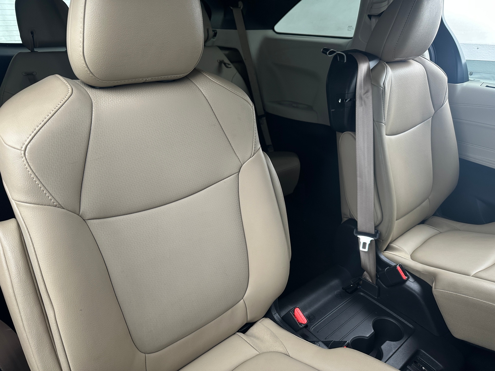 Thumbnail: 2021 Toyota Sienna - 5