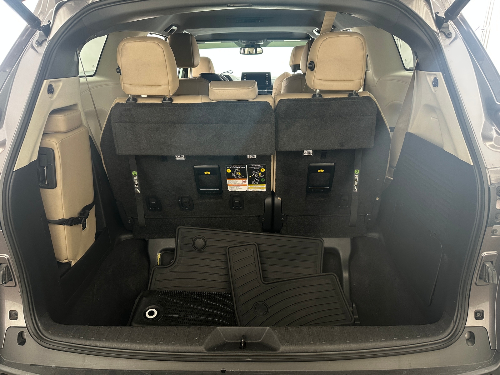 Thumbnail: 2021 Toyota Sienna - 6