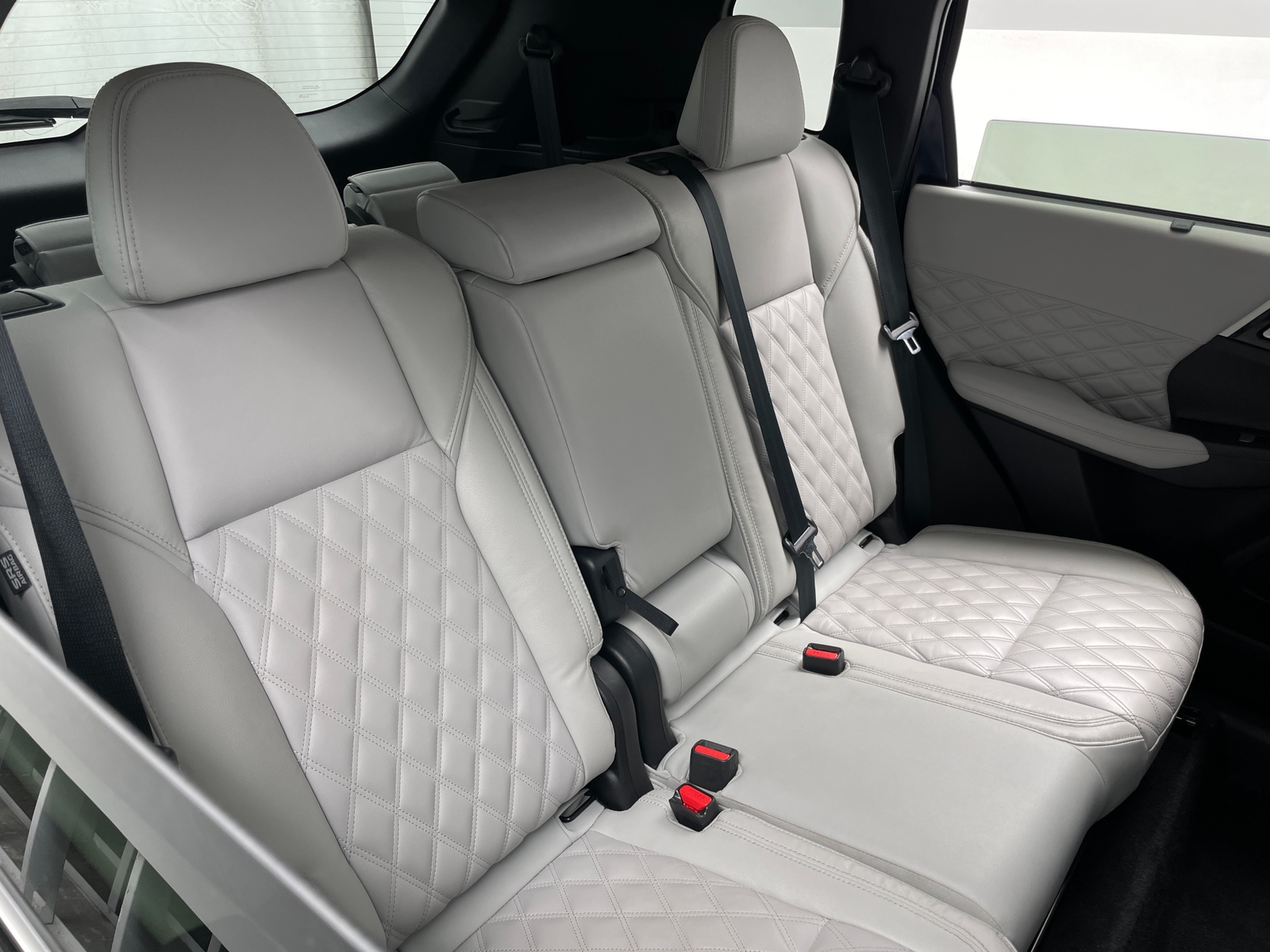 Thumbnail: 2023 Mitsubishi Outlander - 5