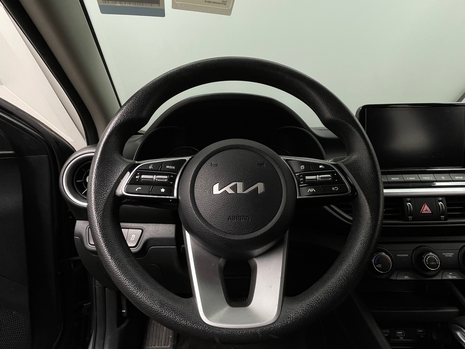 Thumbnail: 2024 Kia Forte - 5