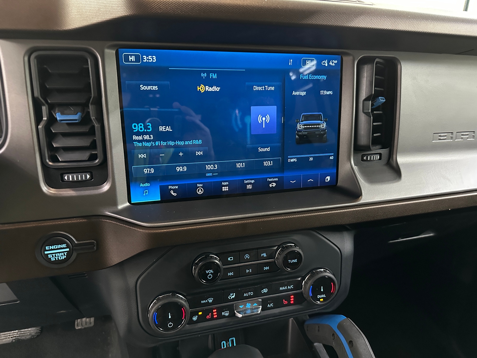 Thumbnail: 2022 Ford Bronco - 4