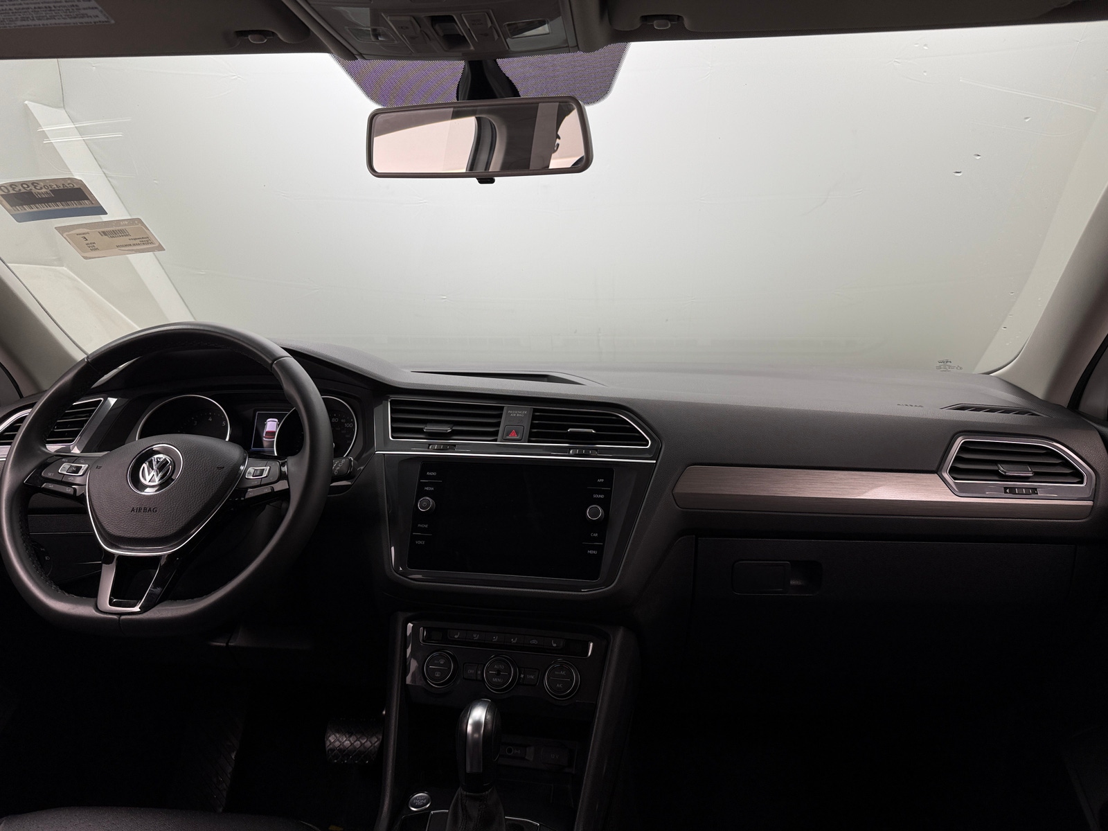 Thumbnail: 2020 Volkswagen Tiguan - 2