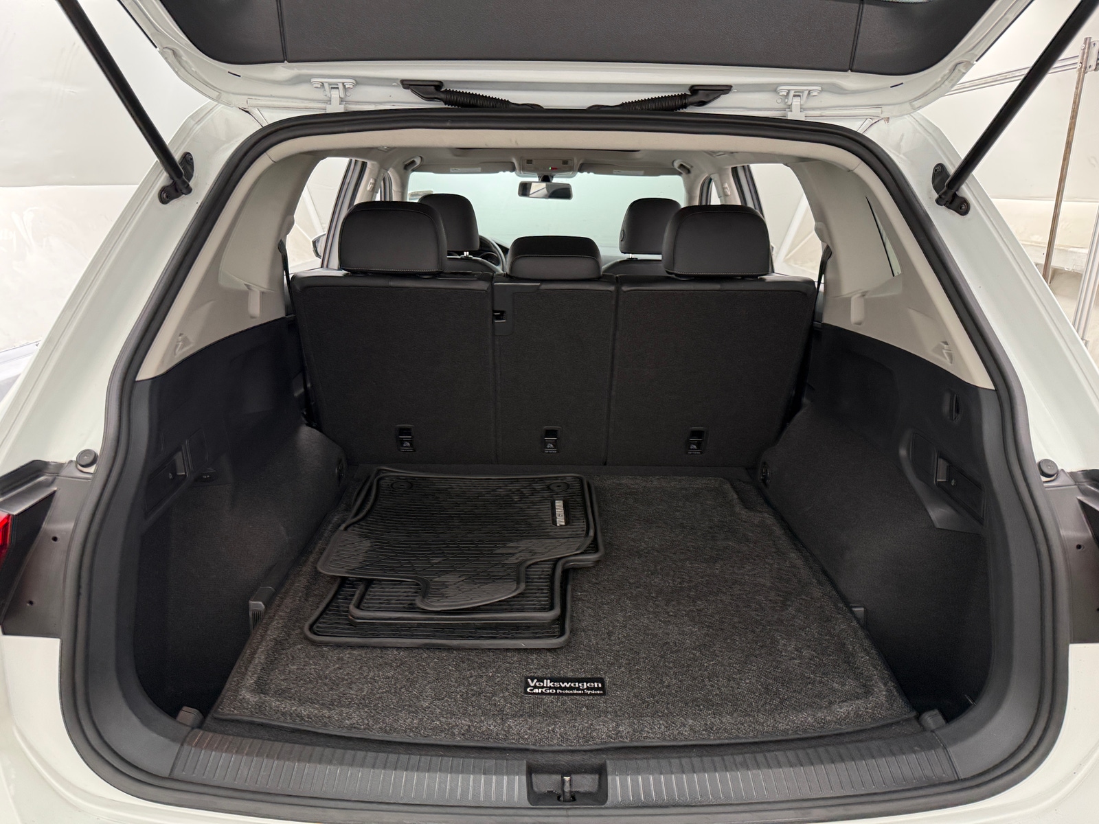 Thumbnail: 2020 Volkswagen Tiguan - 6