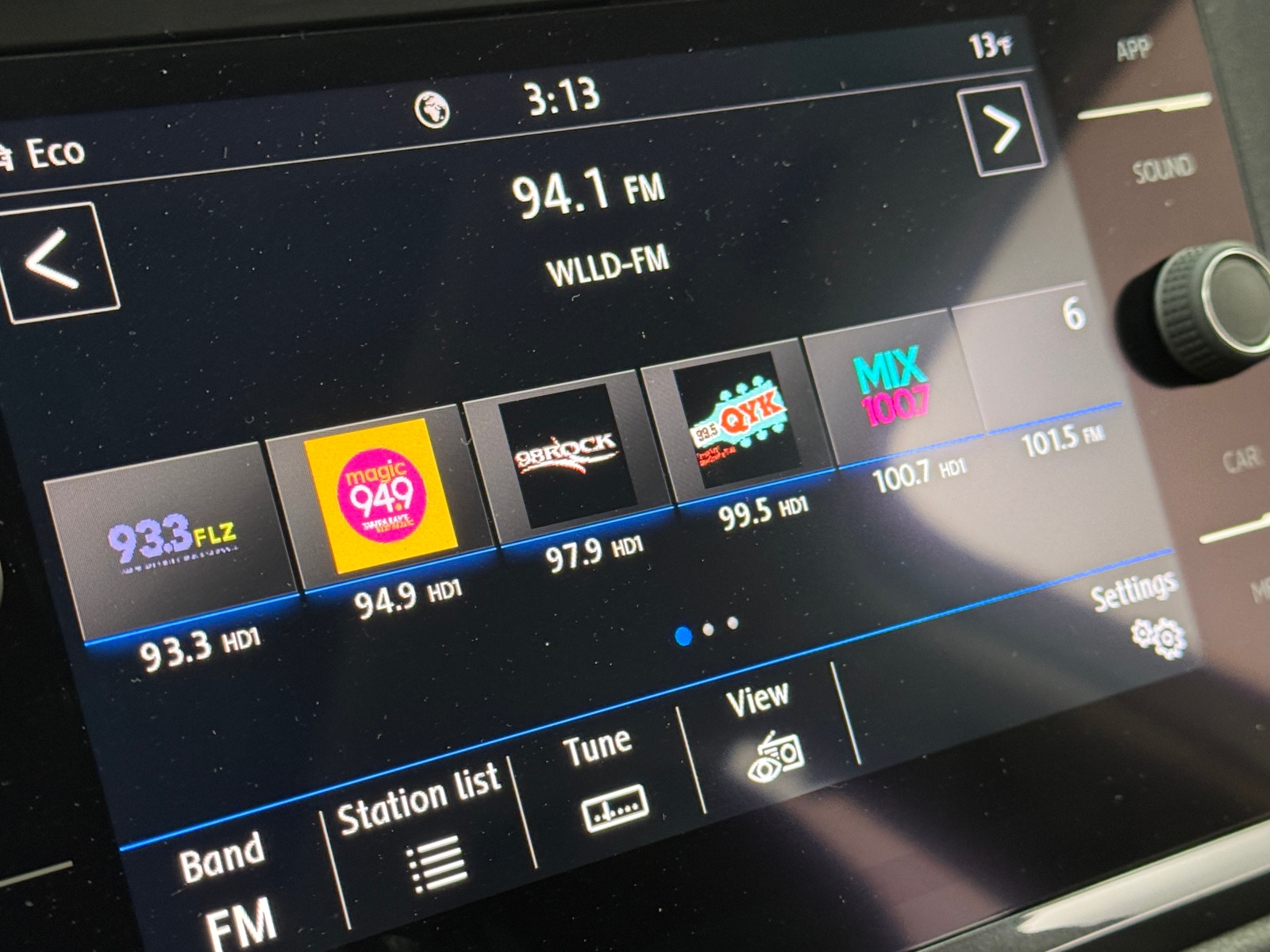 Thumbnail: 2020 Volkswagen Tiguan - 3