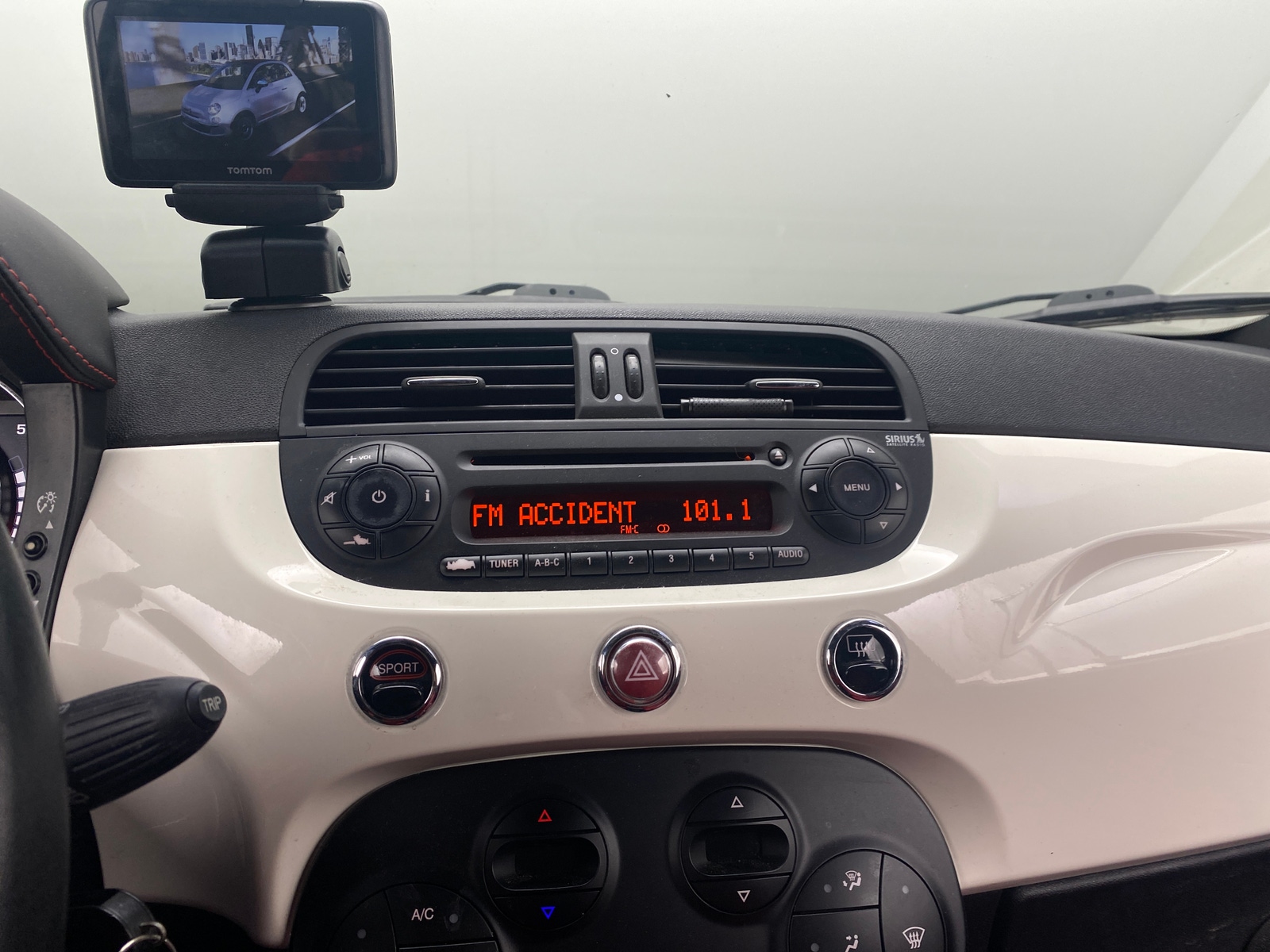 Thumbnail: 2015 Fiat 500 - 4