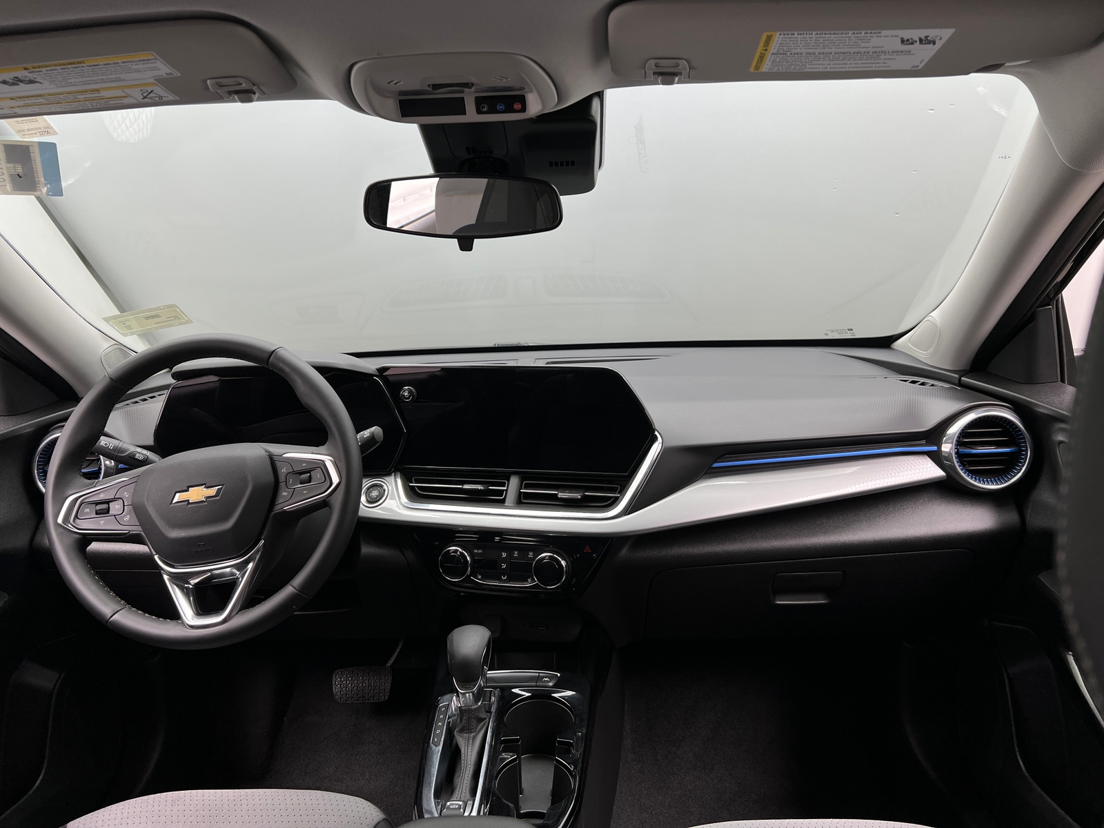 Thumbnail: 2025 Chevrolet Trax - 3