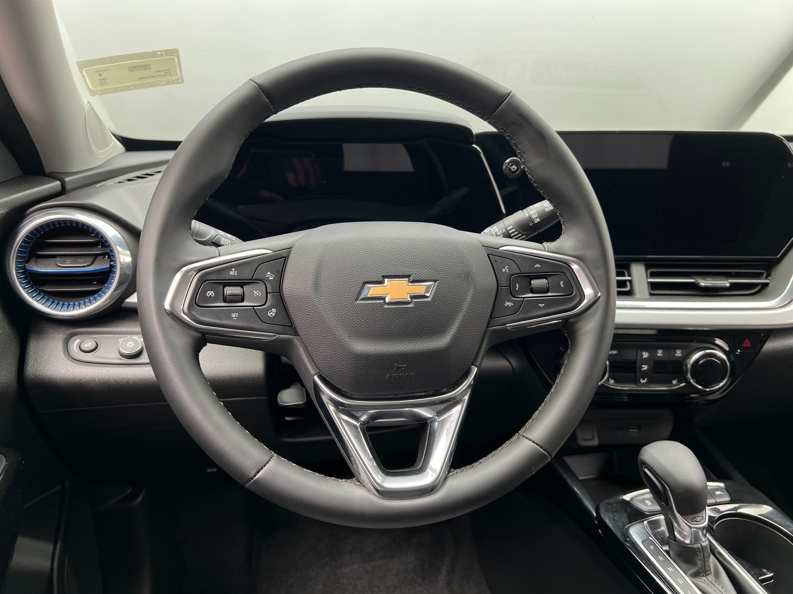 Thumbnail: 2025 Chevrolet Trax - 5