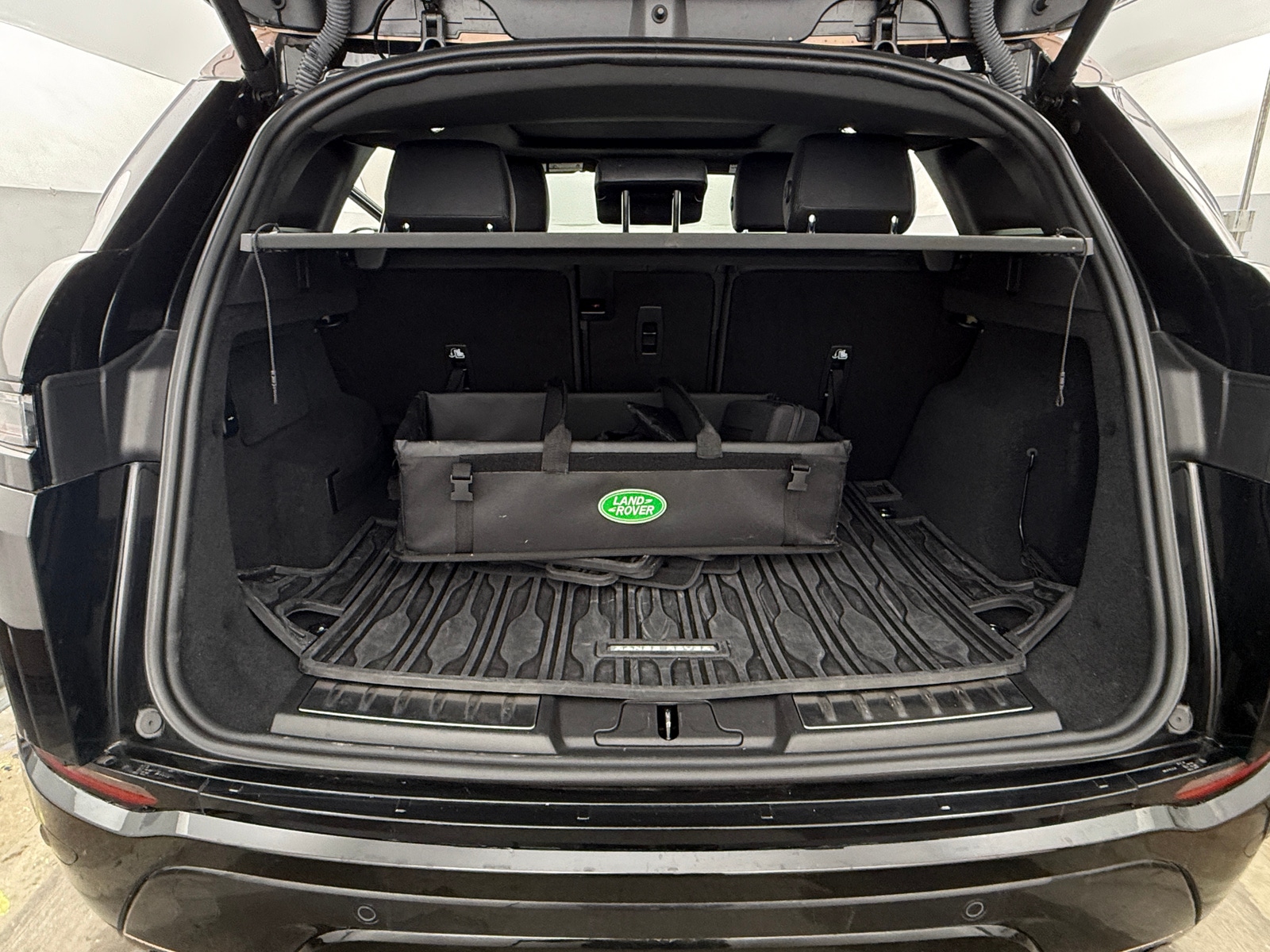 Thumbnail: 2025 Land Rover Range Rover Evoque - 6