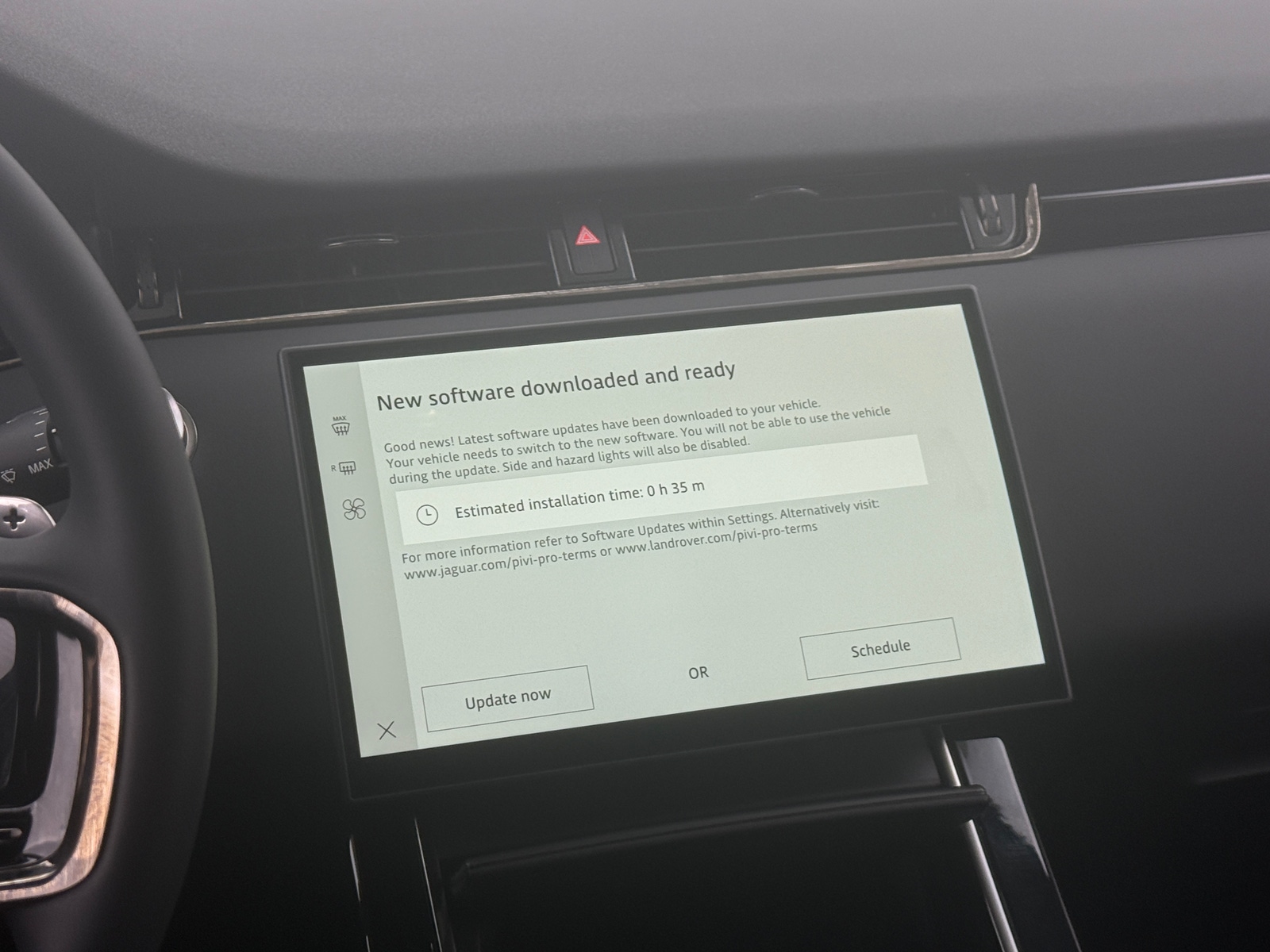 Thumbnail: 2025 Land Rover Range Rover Evoque - 3