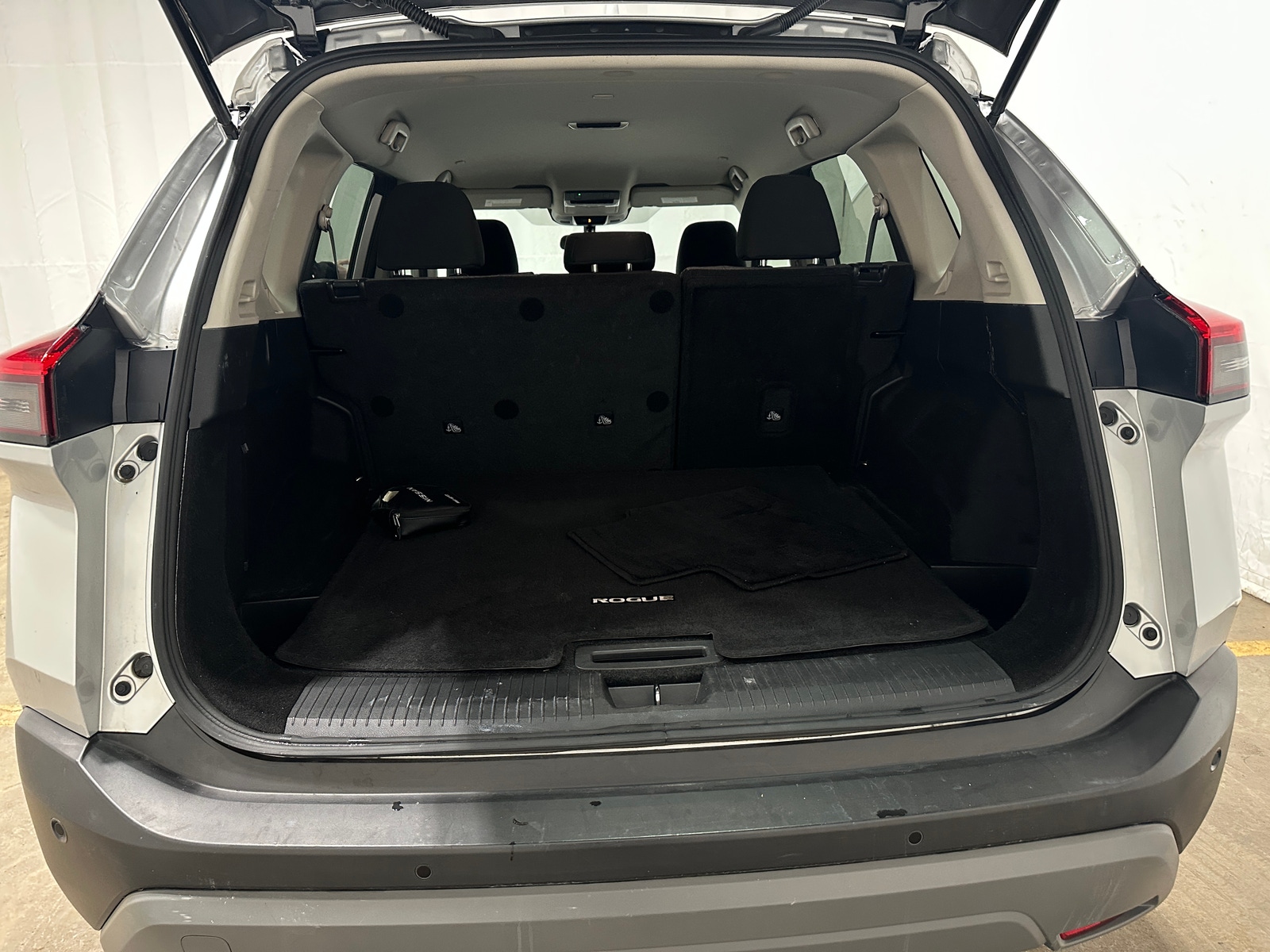 Thumbnail: 2023 Nissan Rogue - 7