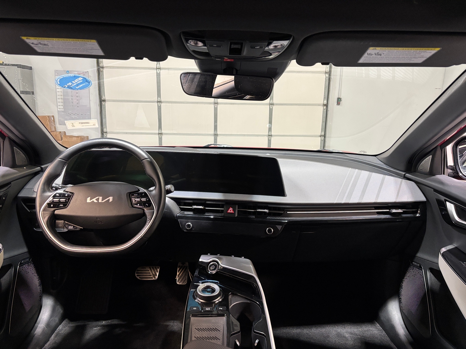 Thumbnail: 2022 Kia EV6 - 2