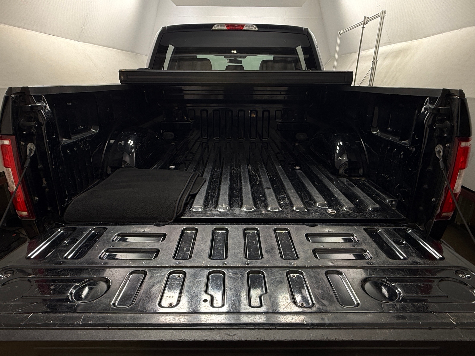 Thumbnail: 2018 Ford Econoline - 7