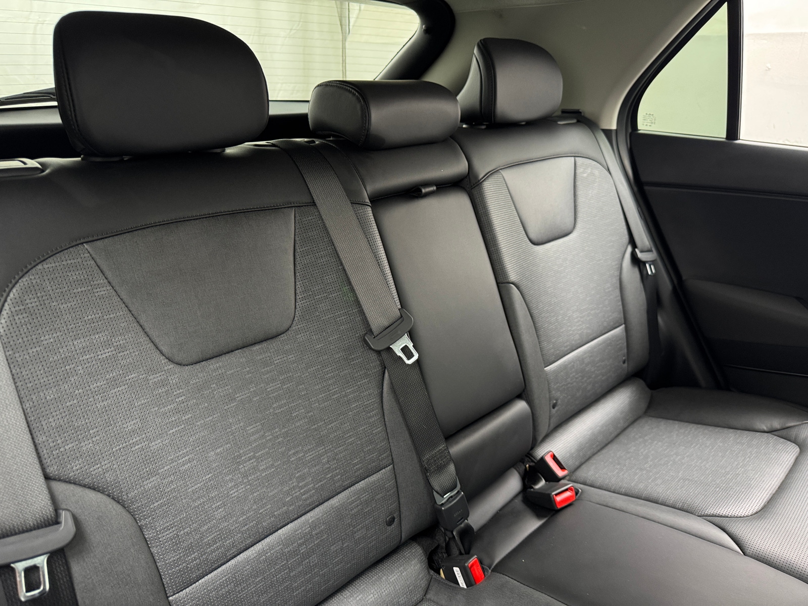 Thumbnail: 2024 Kia Niro - 5