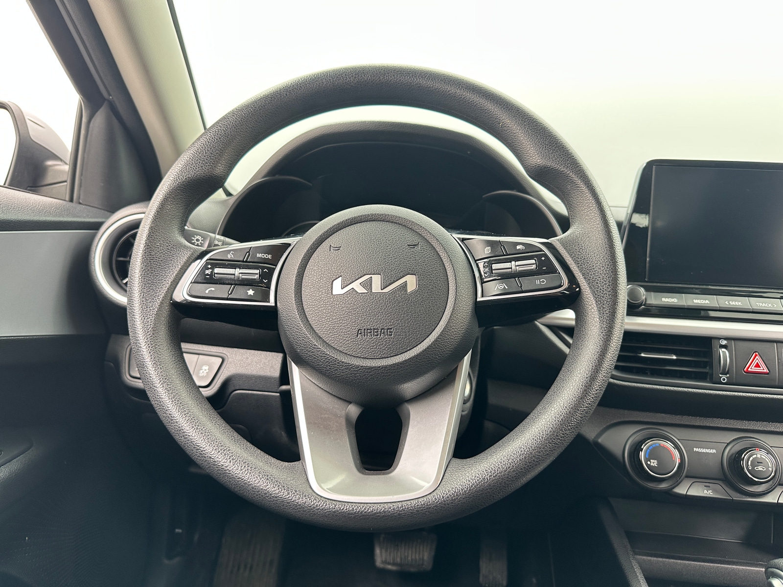 Thumbnail: 2024 Kia Forte - 5