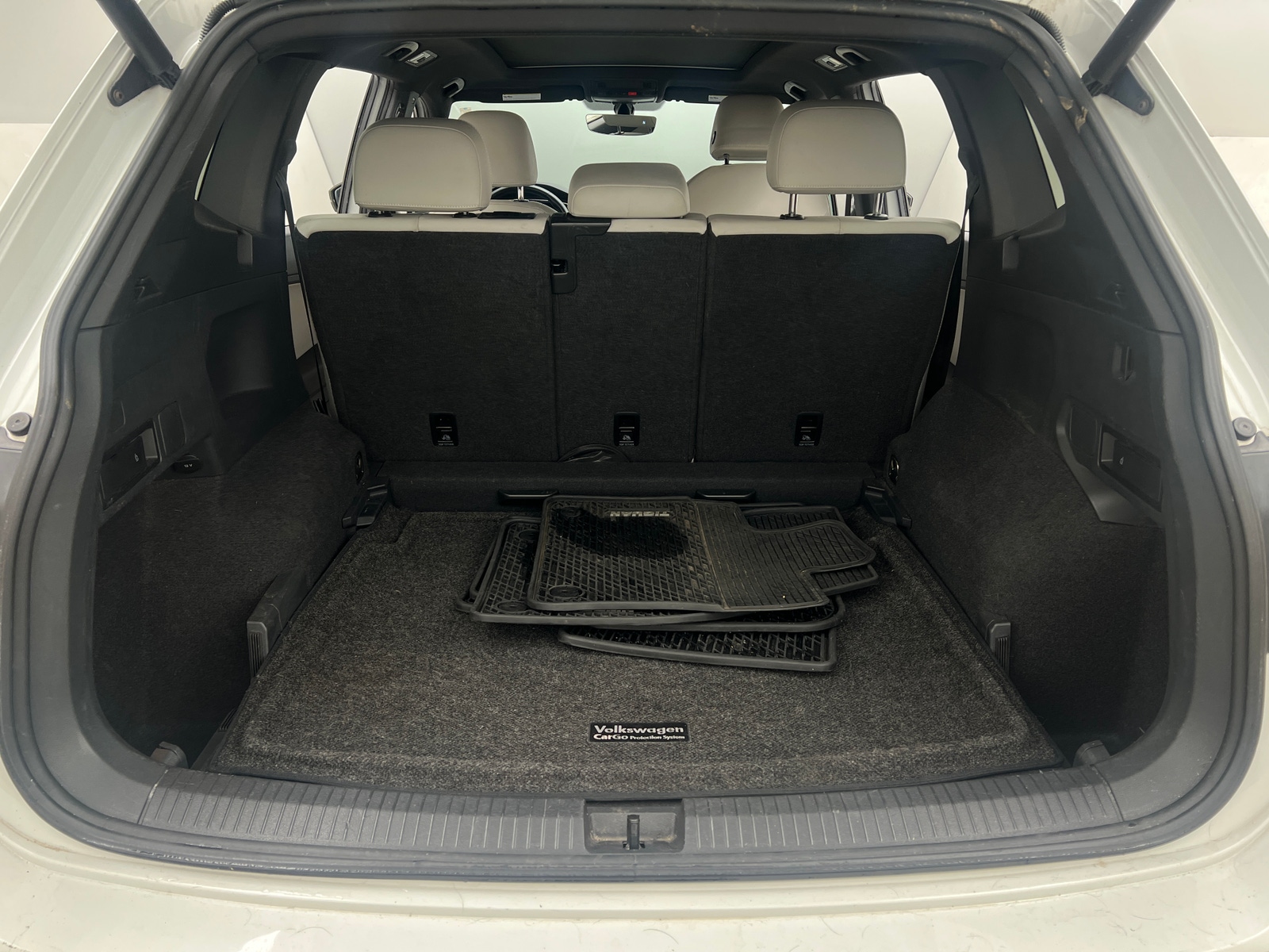 Thumbnail: 2019 Volkswagen Tiguan - 6