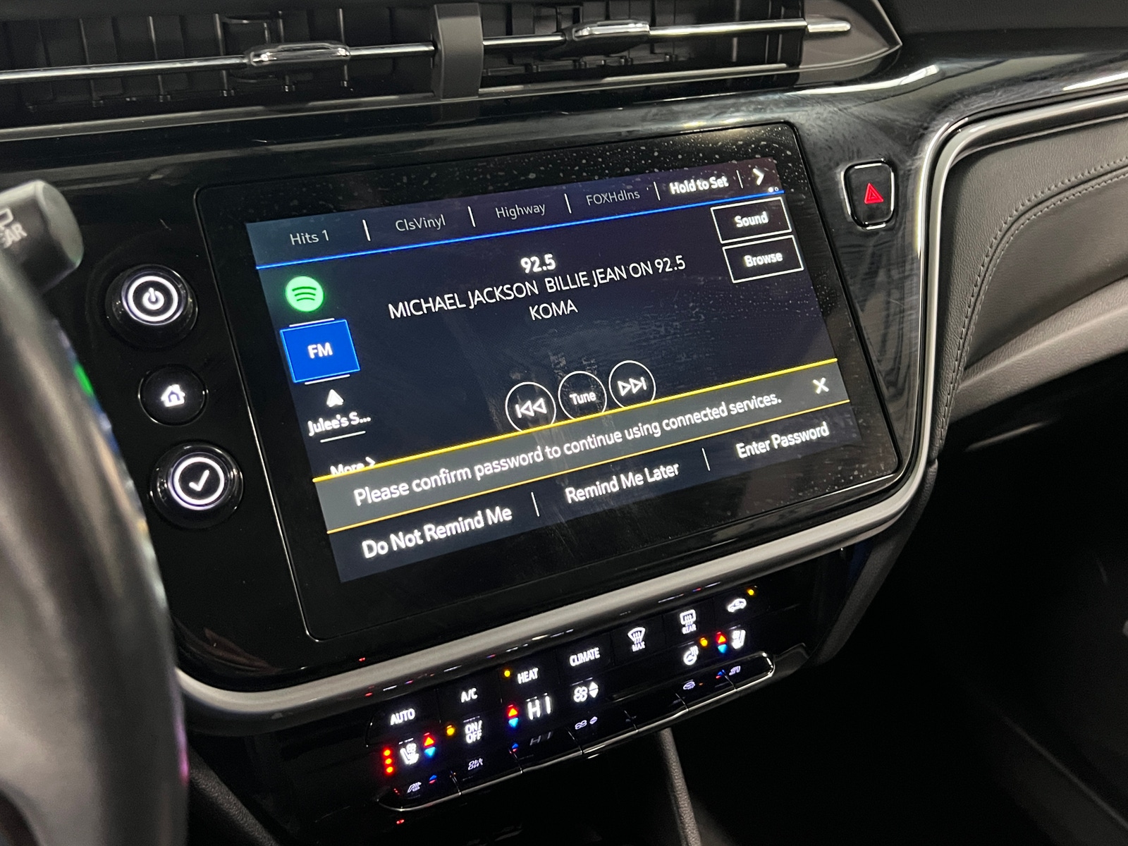 Thumbnail: 2023 Chevrolet Bolt EUV - 3