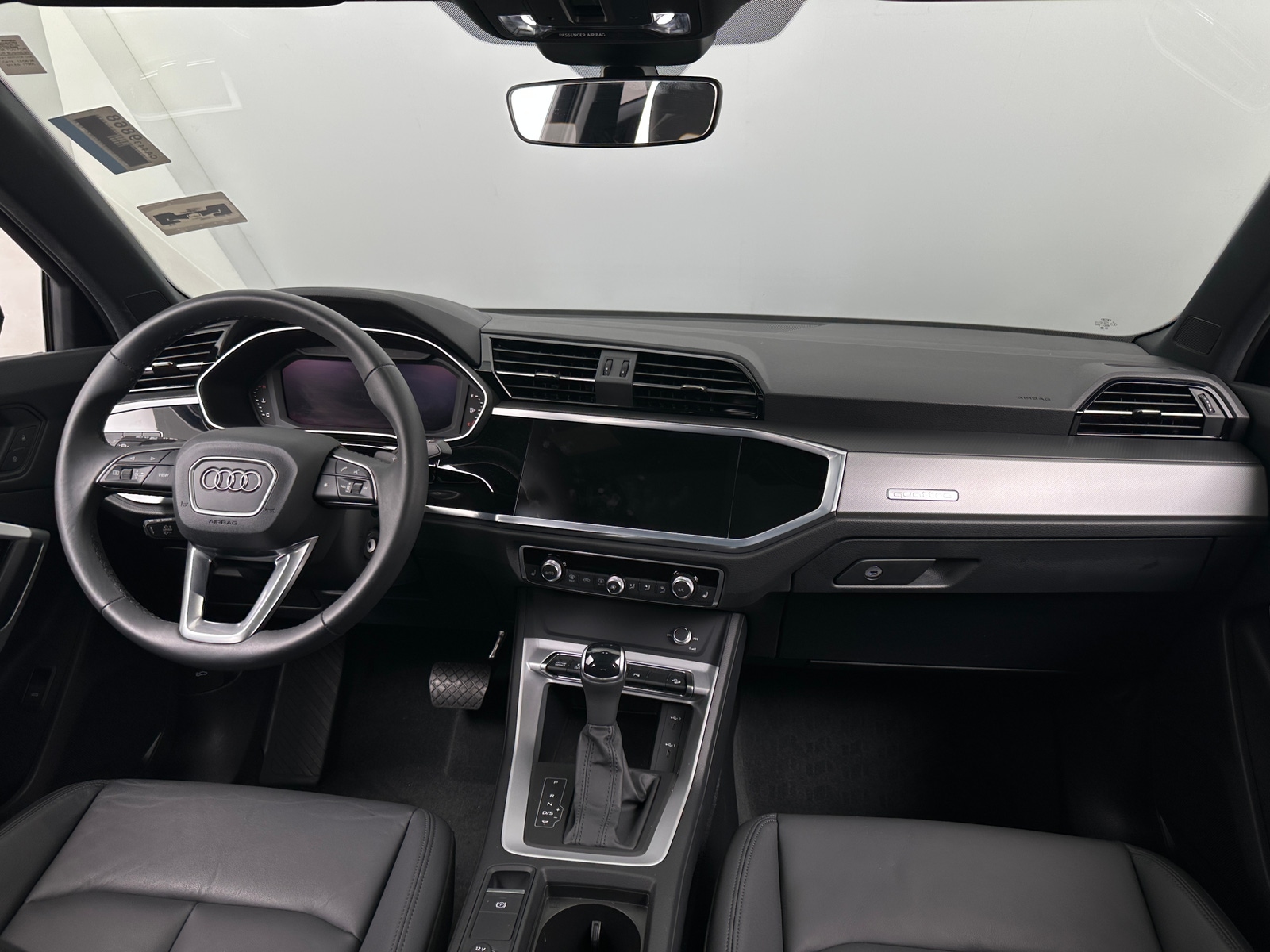 Thumbnail: 2025 Audi Q3 - 2