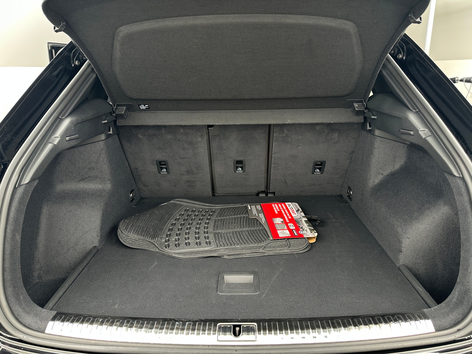 Thumbnail: 2025 Audi Q3 - 6