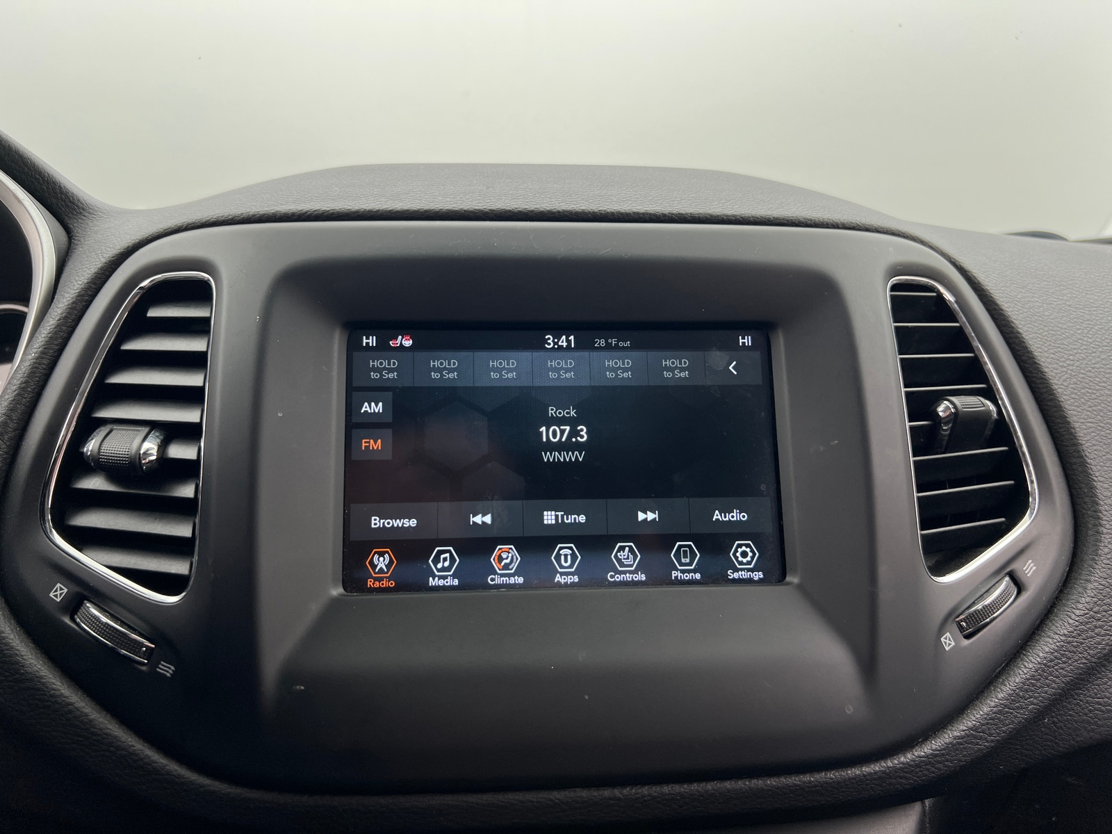 Thumbnail: 2021 Jeep Compass - 4