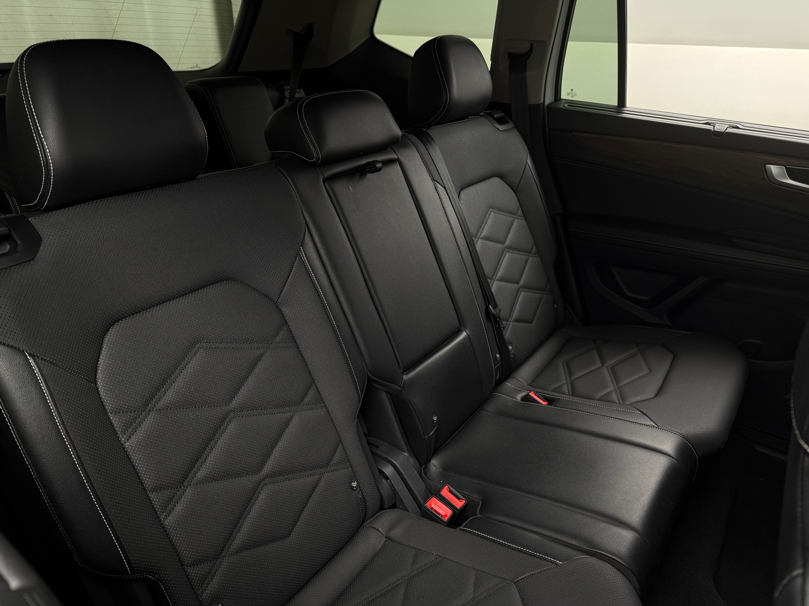 Thumbnail: 2024 Volkswagen Atlas - 5