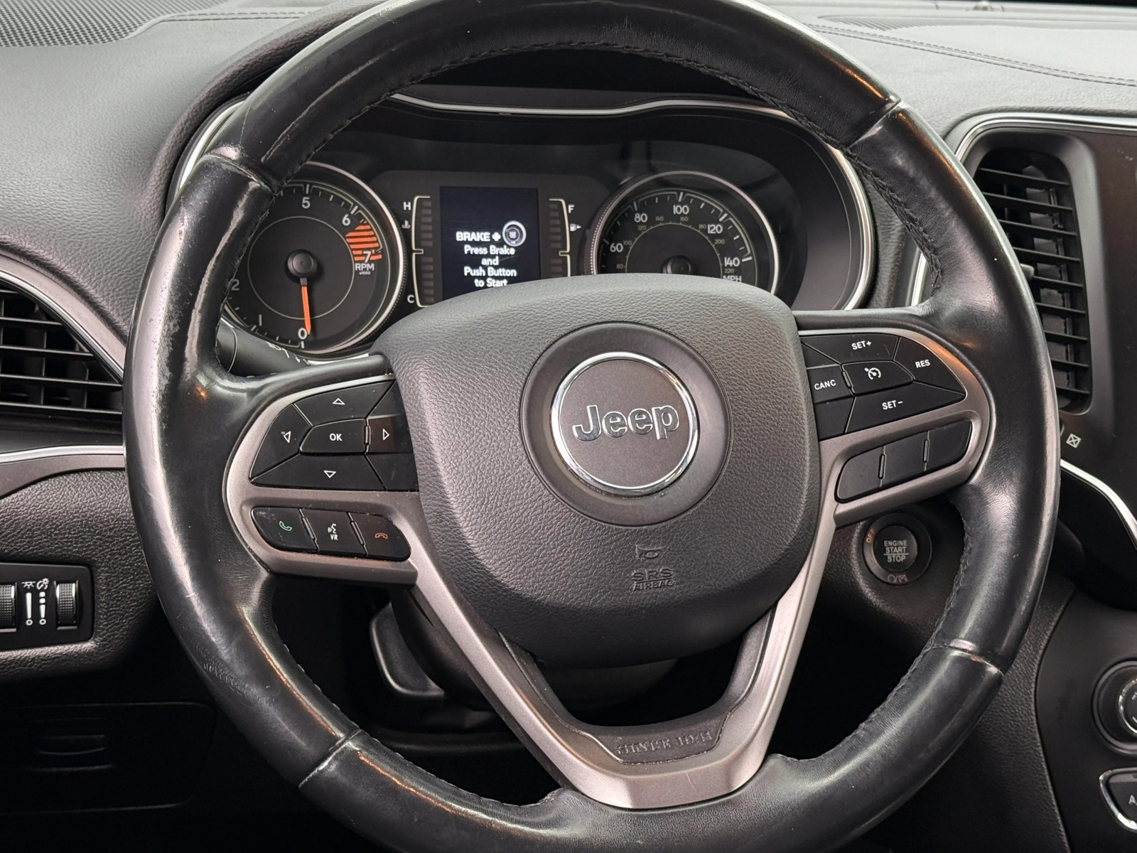 Thumbnail: 2019 Jeep Cherokee - 5