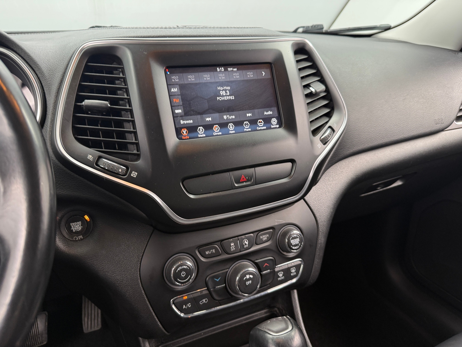 Thumbnail: 2019 Jeep Cherokee - 4