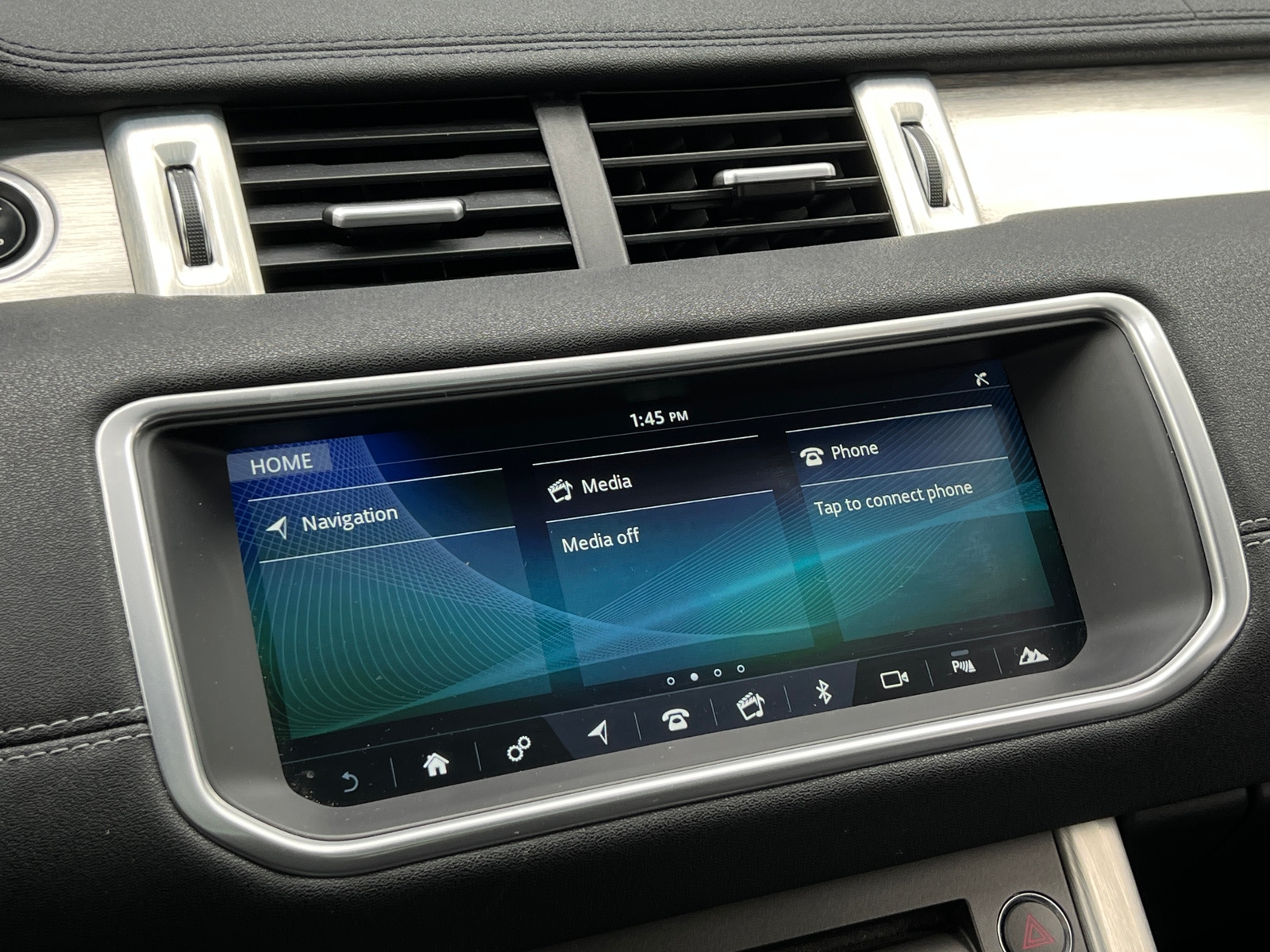 Thumbnail: 2017 Land Rover Range Rover Evoque - 3