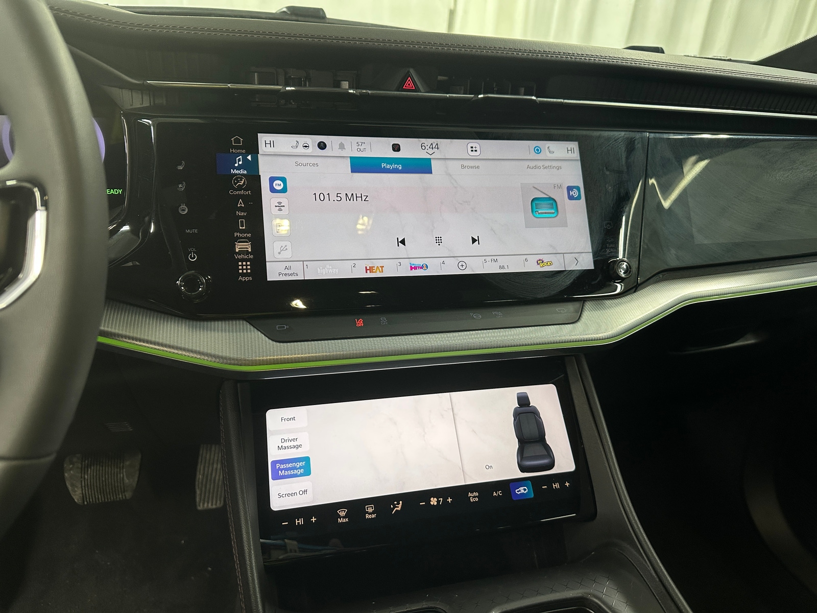 Thumbnail: 2024 Jeep Wagoneer S - 3