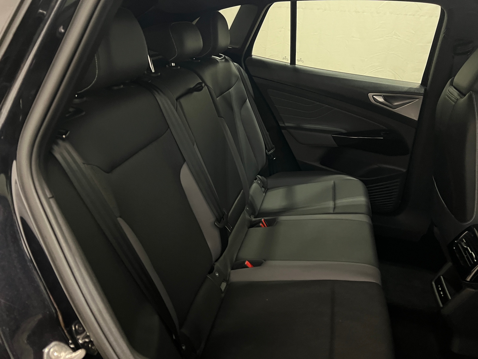 Thumbnail: 2023 Volkswagen ID.4 - 5