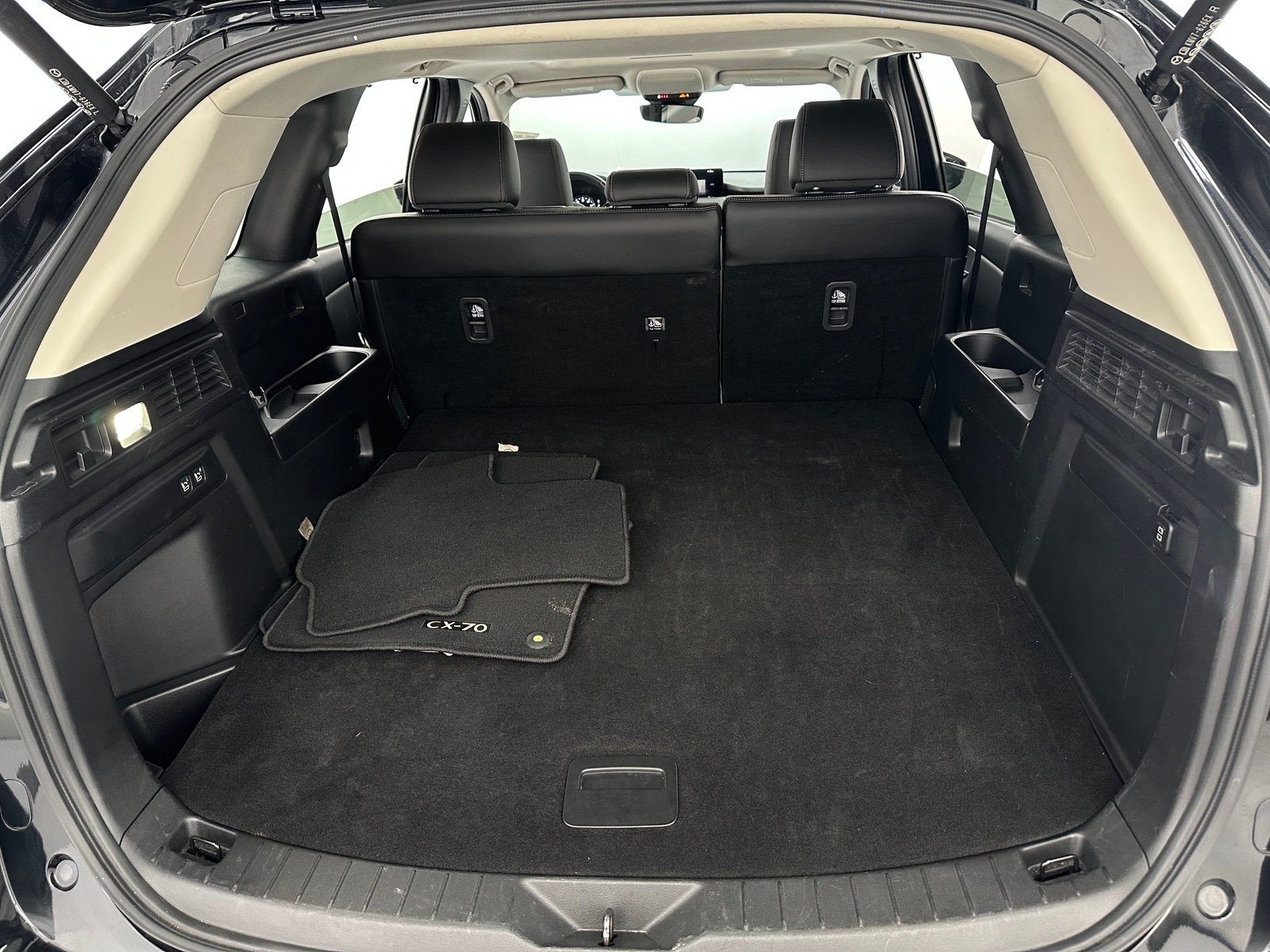 Thumbnail: 2025 Mazda CX-70 - 6