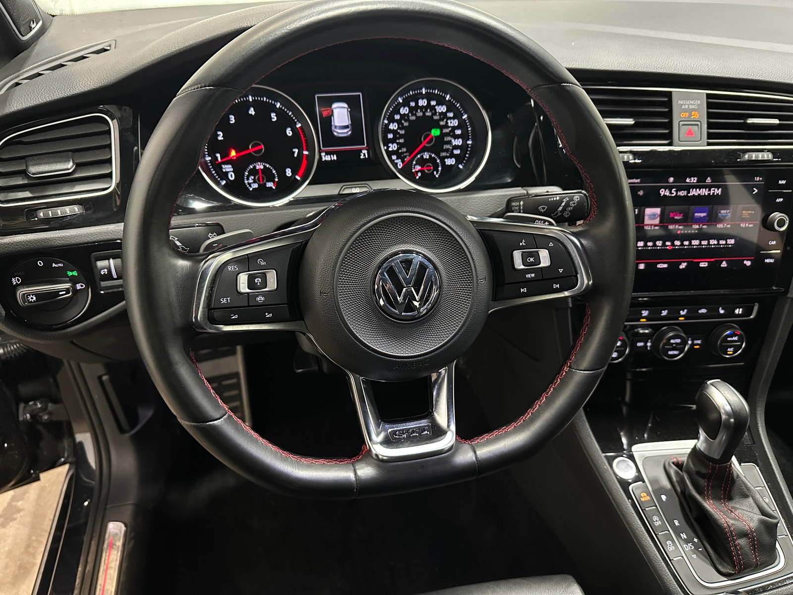 Thumbnail: 2021 Volkswagen Golf - 4