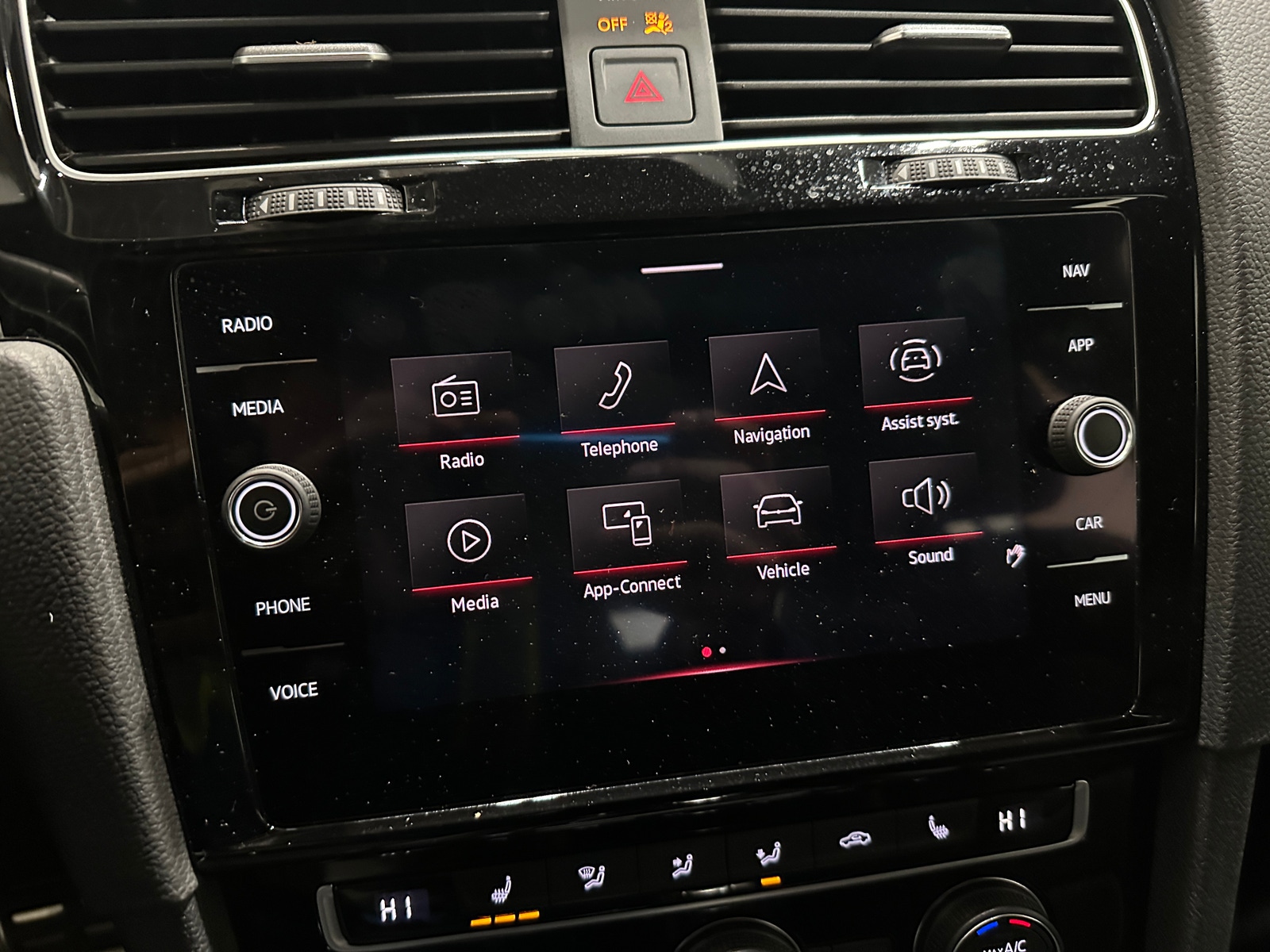 Thumbnail: 2021 Volkswagen Golf - 3