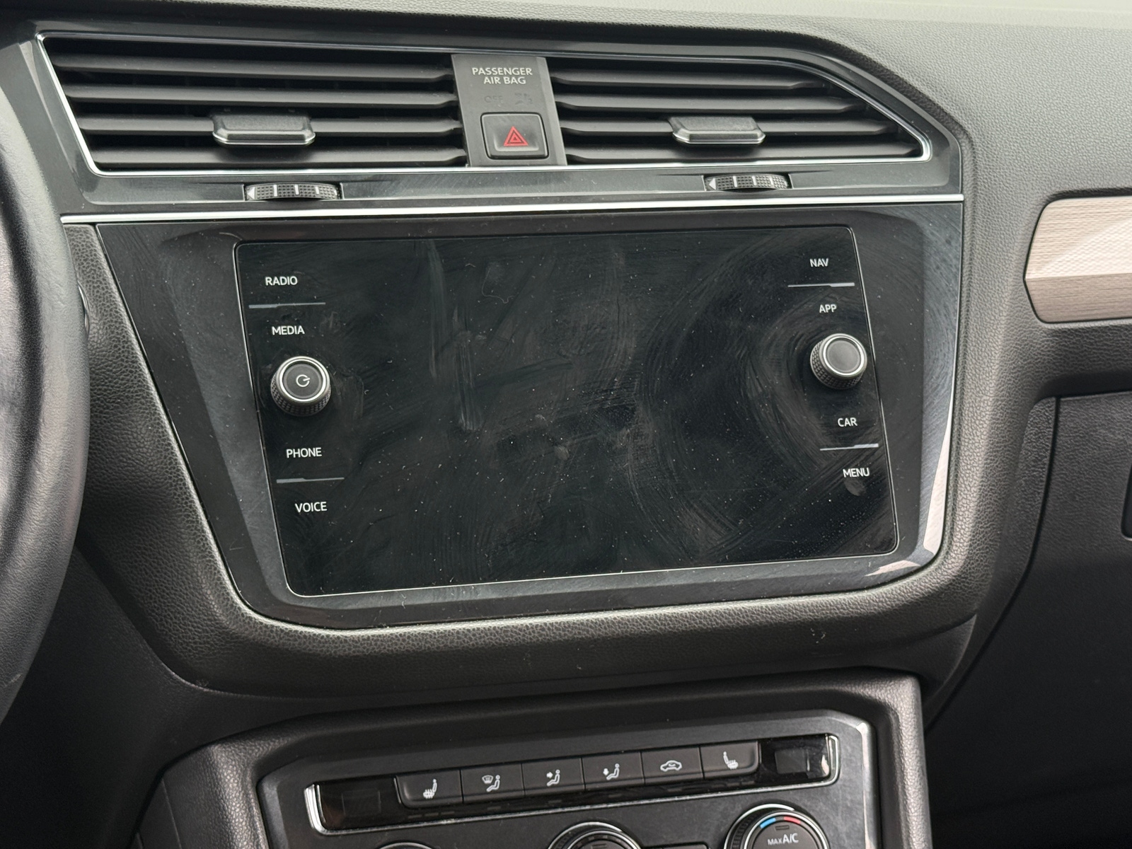 Thumbnail: 2019 Volkswagen Tiguan - 3