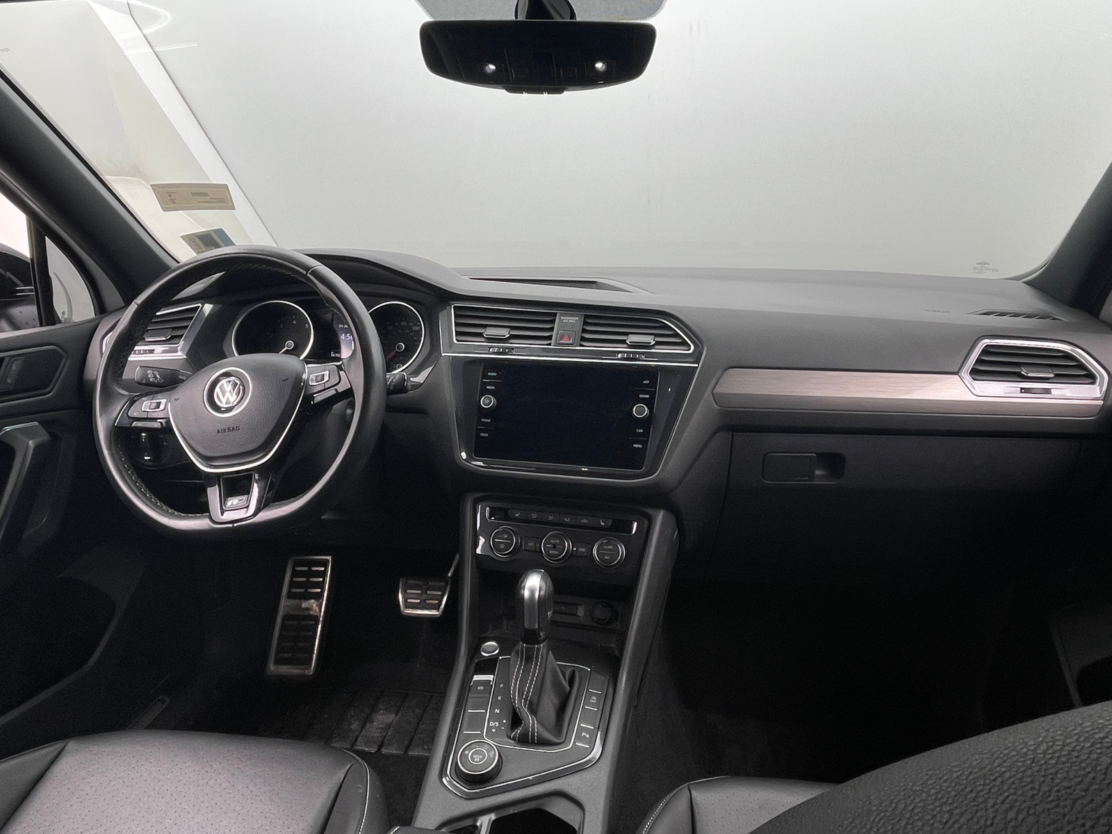 Thumbnail: 2021 Volkswagen Tiguan - 2