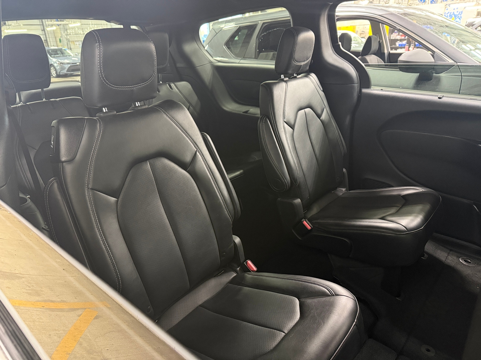 Thumbnail: 2025 Chrysler Pacifica - 5