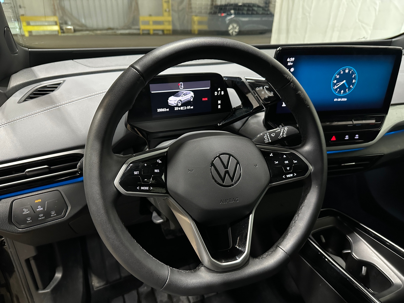 Thumbnail: 2023 Volkswagen ID.4 - 4