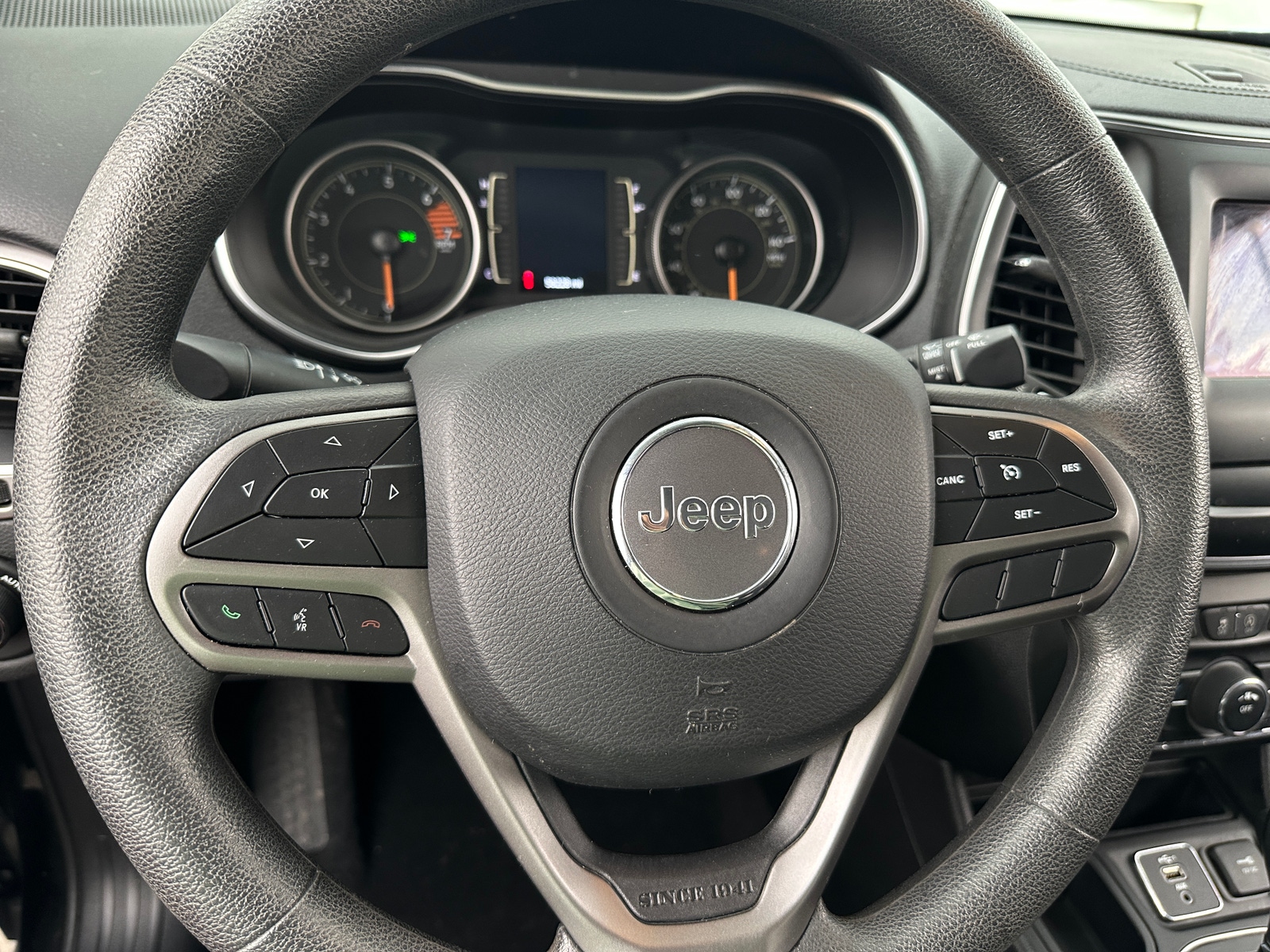 Thumbnail: 2020 Jeep Cherokee - 5