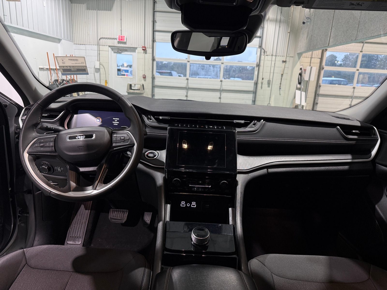 Thumbnail: 2023 Jeep Grand Cherokee - 3