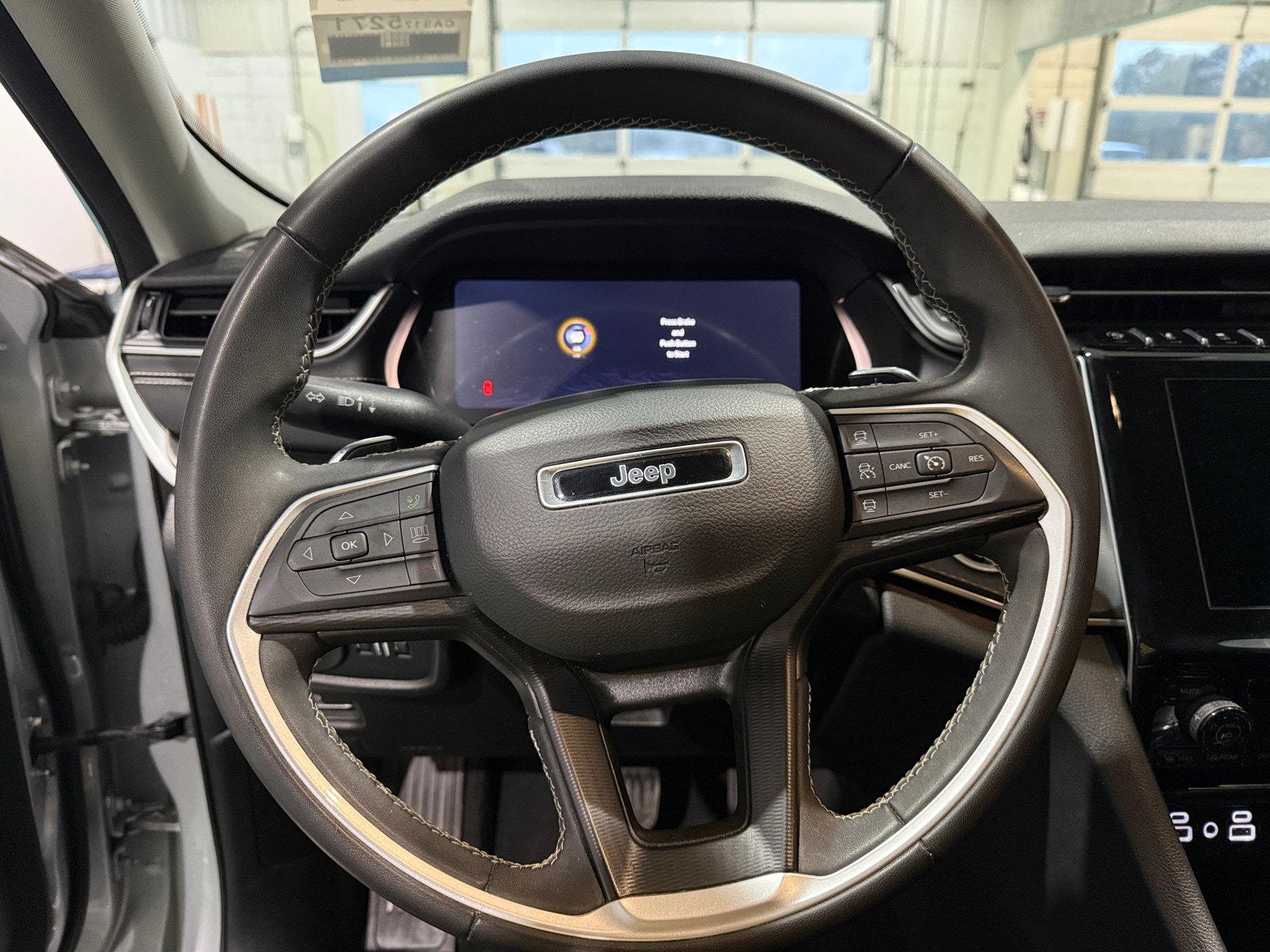 Thumbnail: 2023 Jeep Grand Cherokee - 5