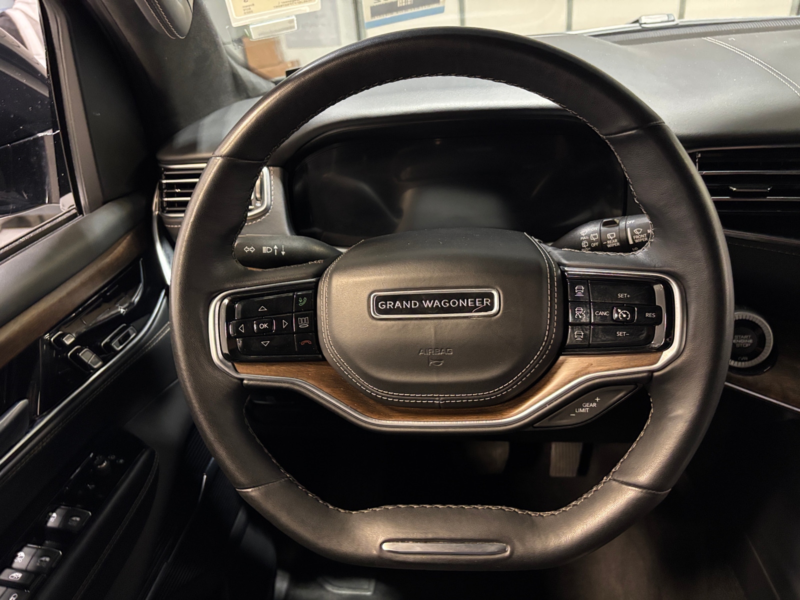 Thumbnail: 2023 Jeep Grand Wagoneer L - 4