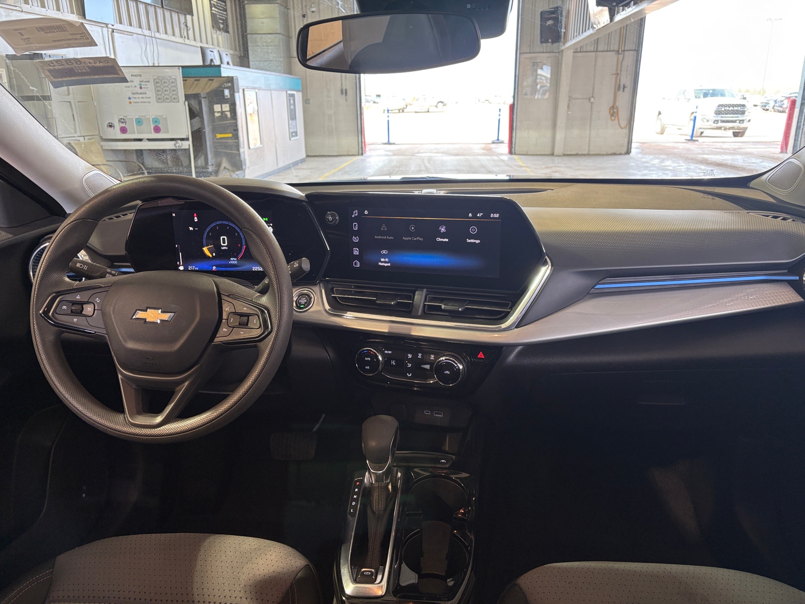 Thumbnail: 2025 Chevrolet Trax - 3