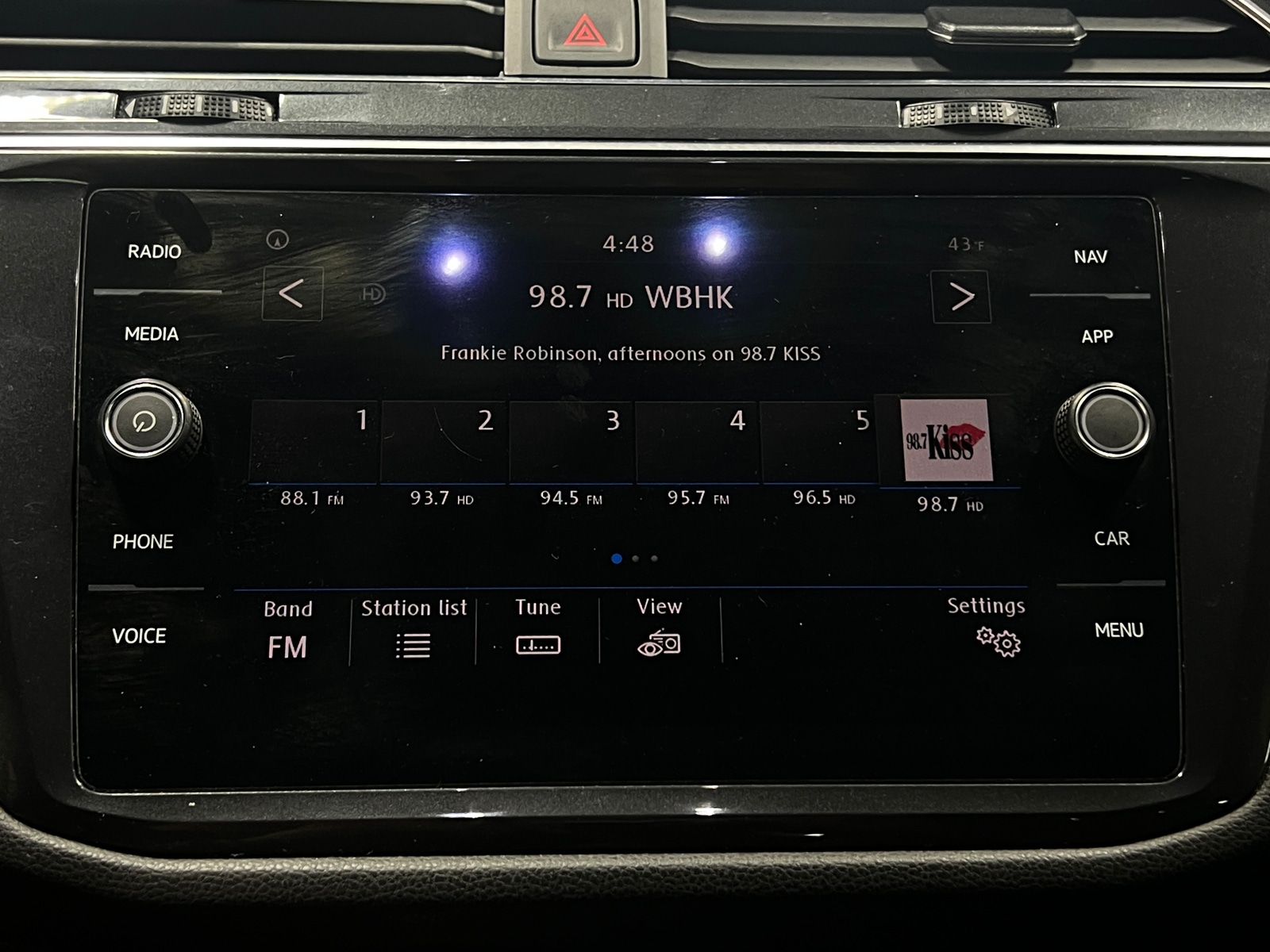 Thumbnail: 2019 Volkswagen Tiguan - 3